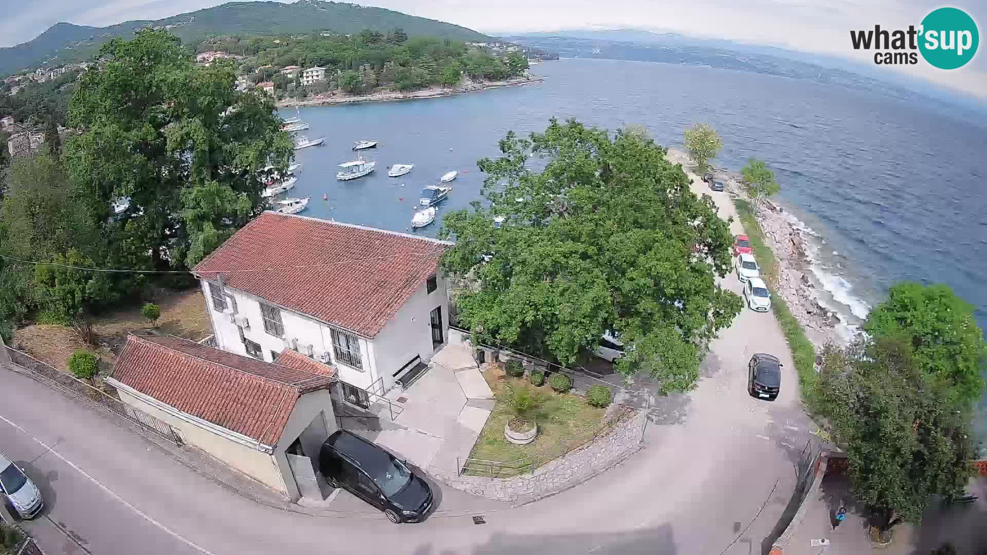 Web kamera luka Ika – Pogled uživo na luku i svjetla Opatije