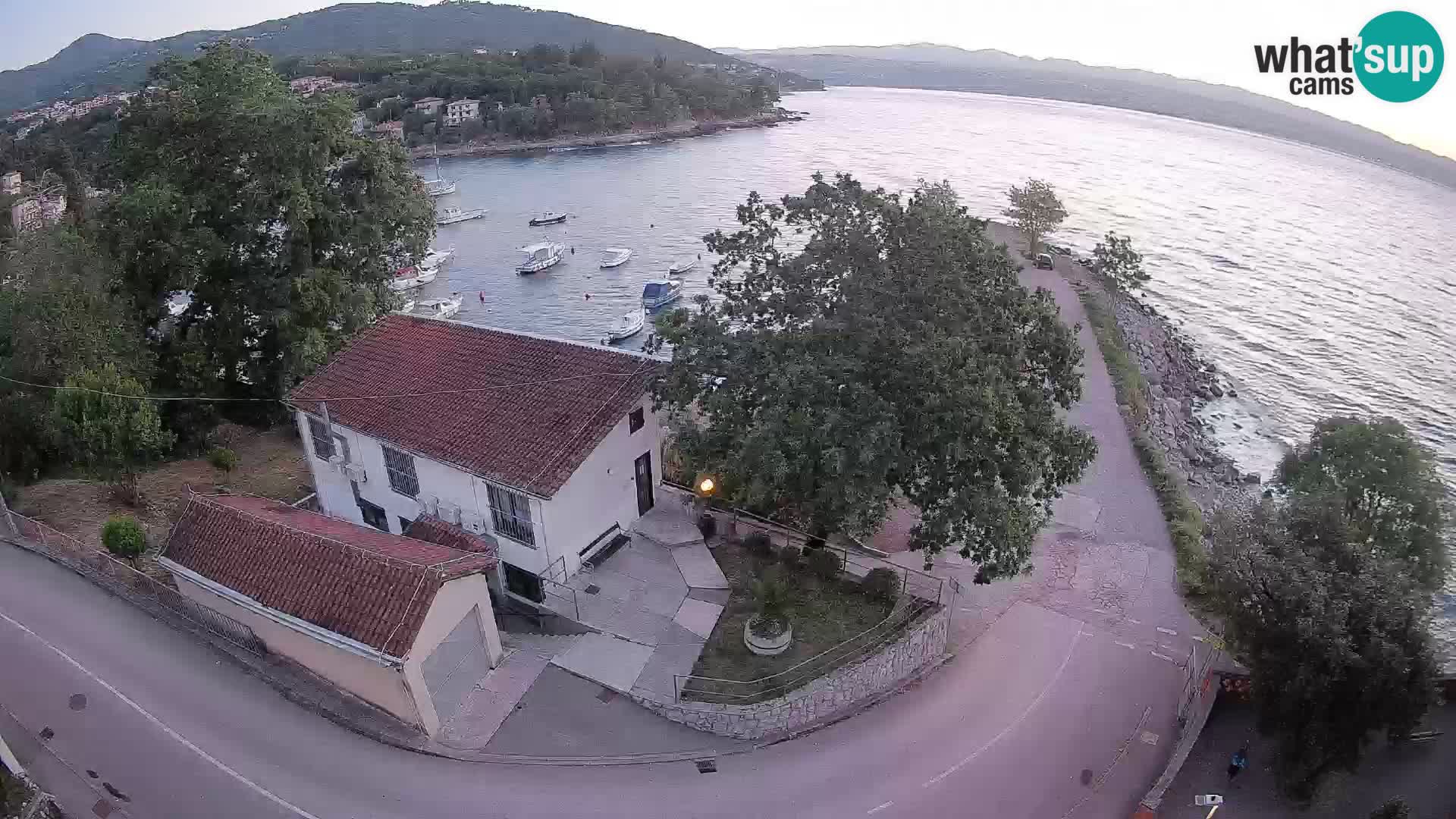 Ika Harbor Webcam – LIVE View of the Harbor and Opatija Lights