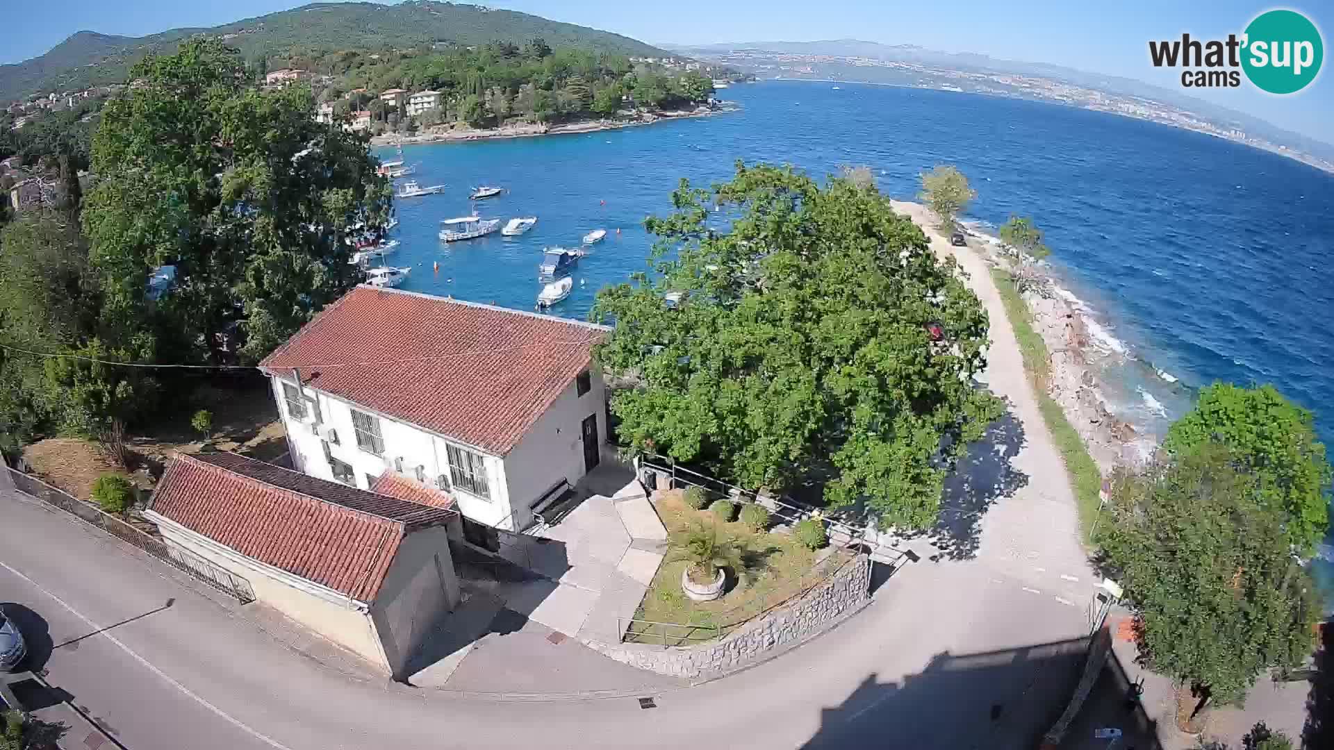 Ika Harbor Webcam – LIVE View of the Harbor and Opatija Lights