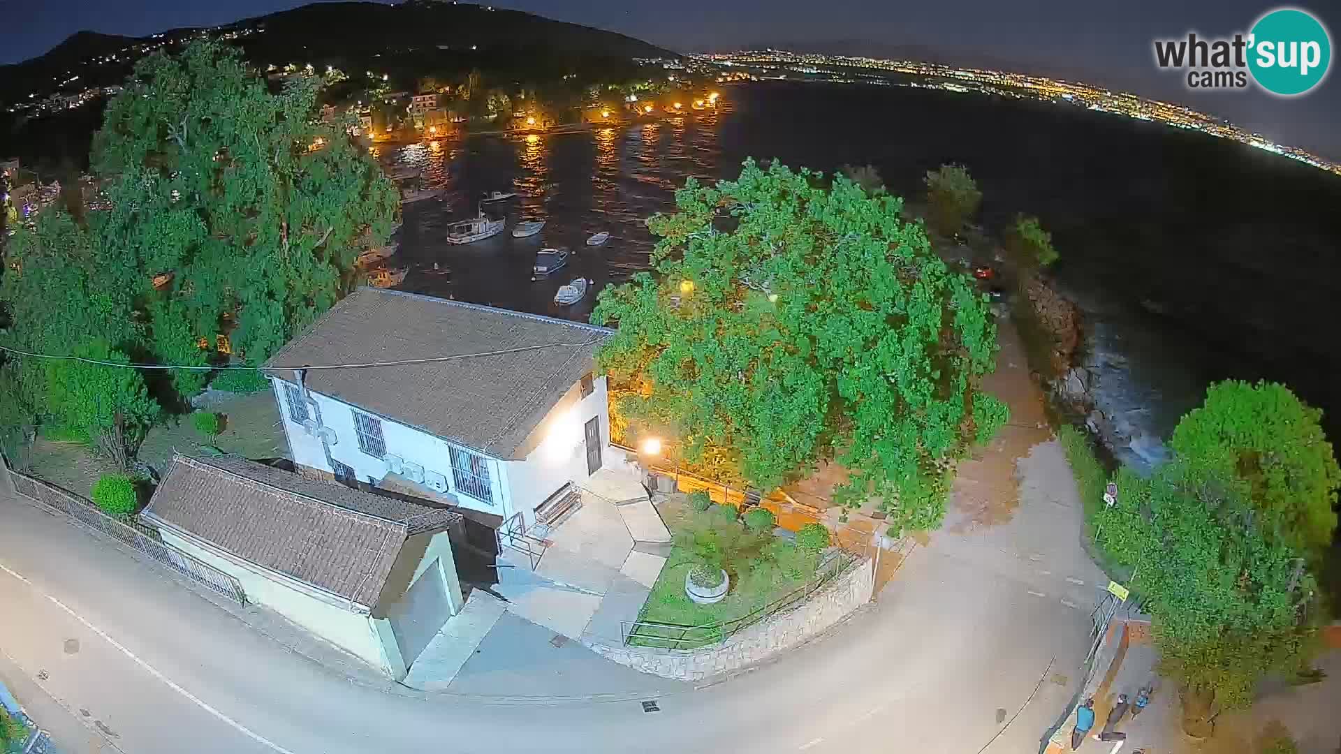 Ika Harbor Webcam – LIVE View of the Harbor and Opatija Lights