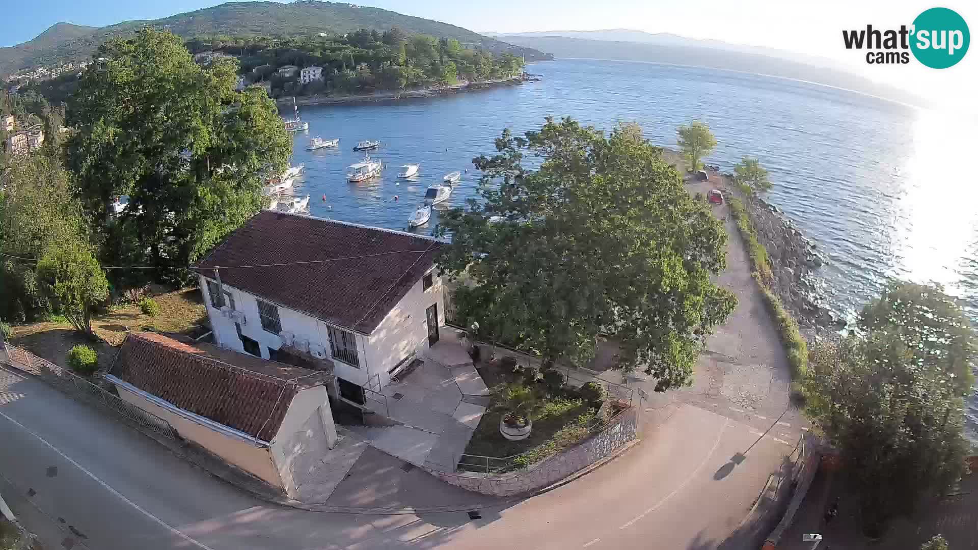Ika Harbor Webcam – LIVE View of the Harbor and Opatija Lights