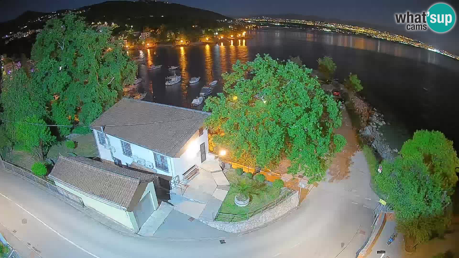 Ika Harbor Webcam – LIVE View of the Harbor and Opatija Lights