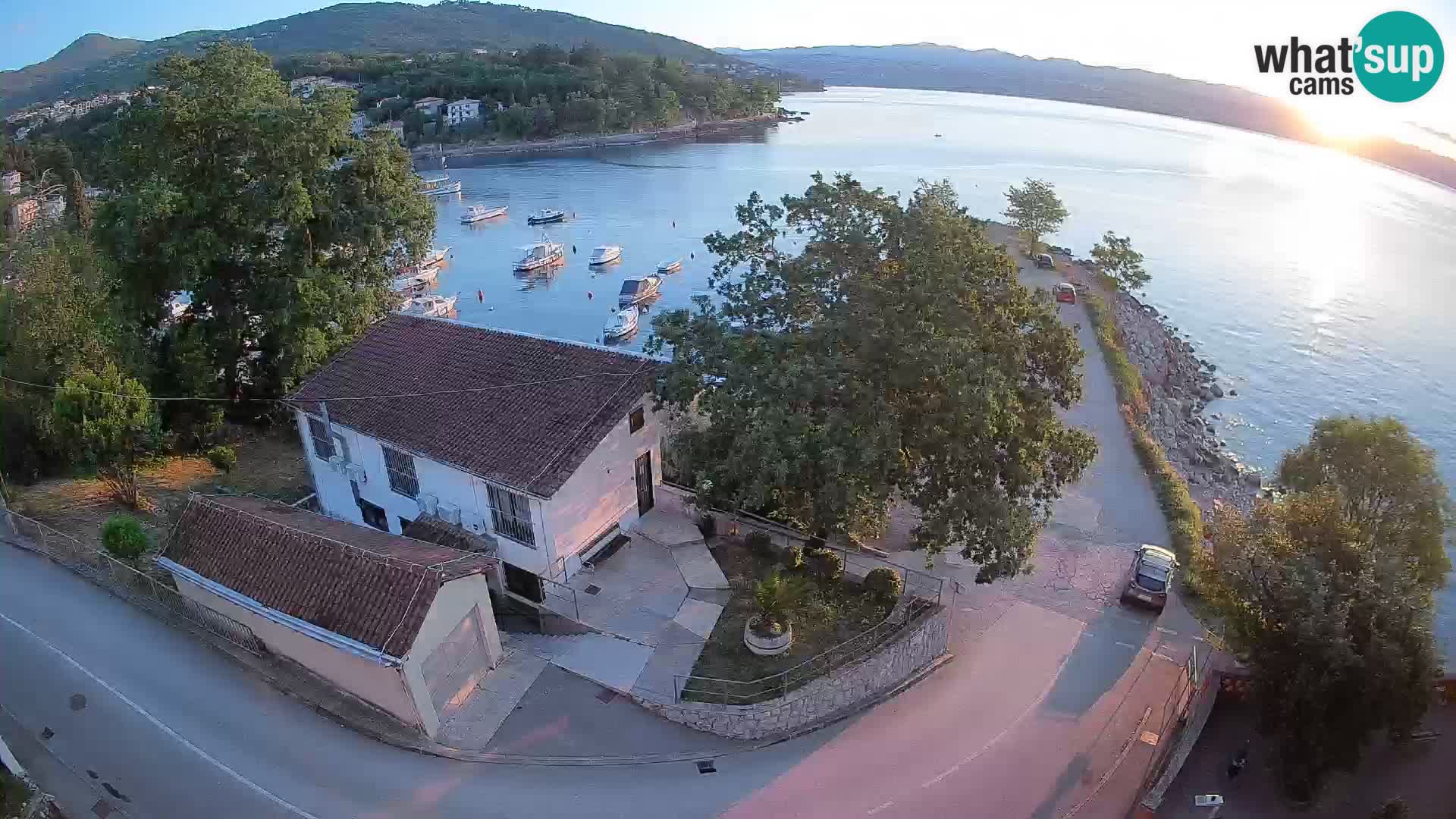 Ika Harbor Webcam – LIVE View of the Harbor and Opatija Lights
