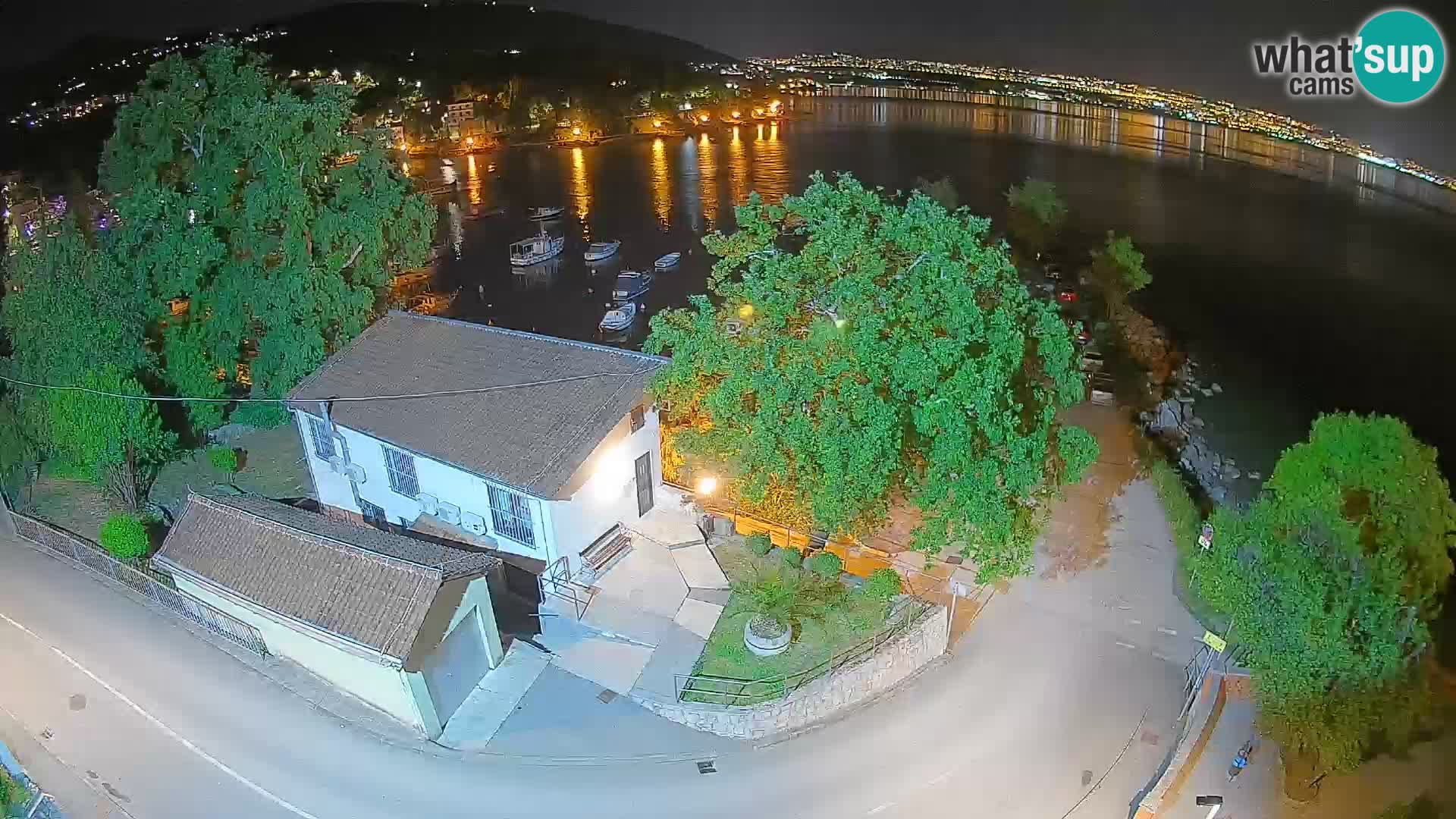 Ika Harbor Webcam – LIVE View of the Harbor and Opatija Lights