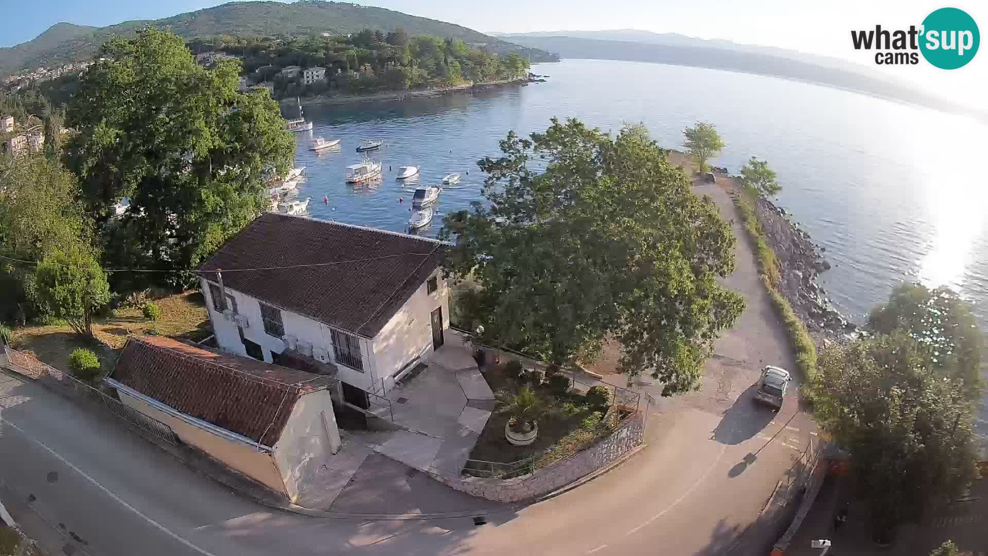 Ika Harbor Webcam – LIVE View of the Harbor and Opatija Lights