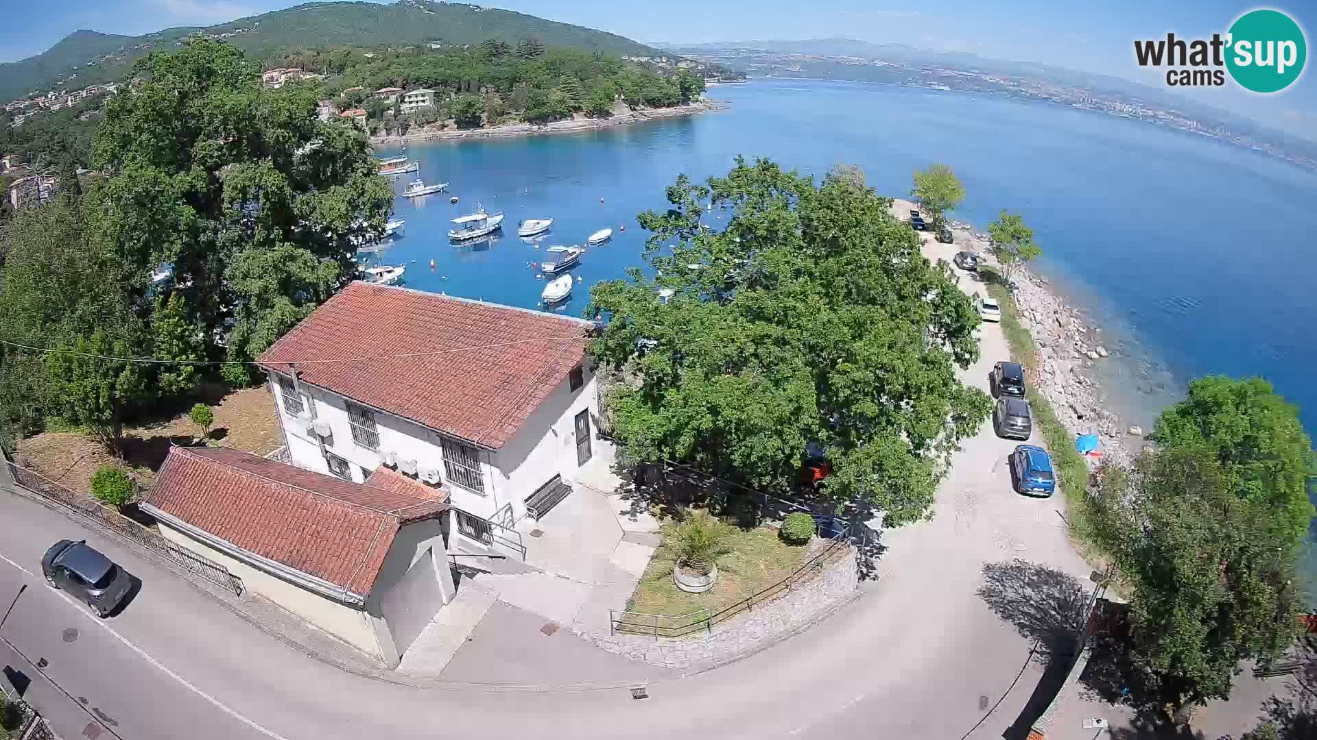 Web kamera luka Ika – Pogled uživo na luku i svjetla Opatije