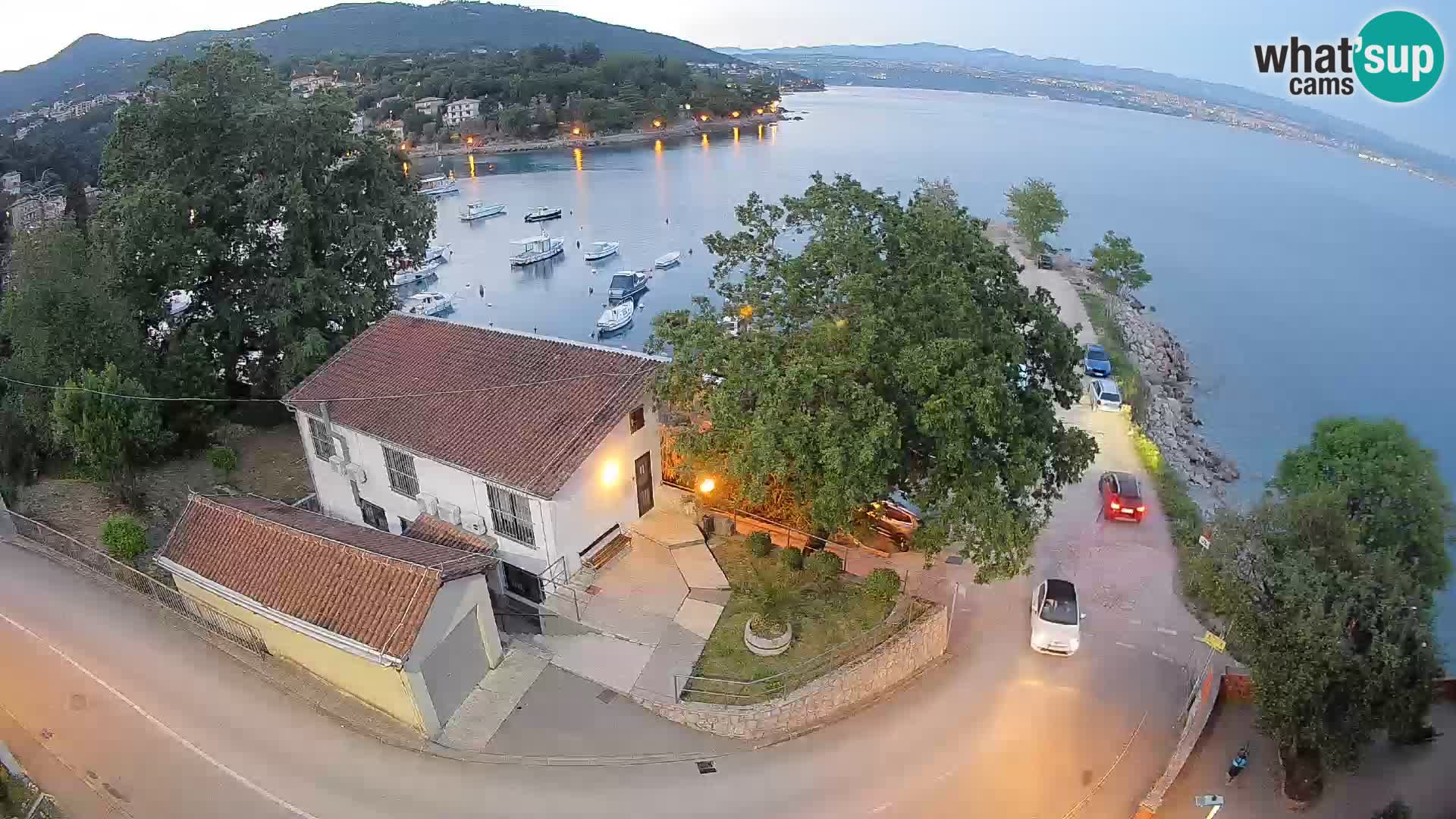 Ika Harbor Webcam – LIVE View of the Harbor and Opatija Lights