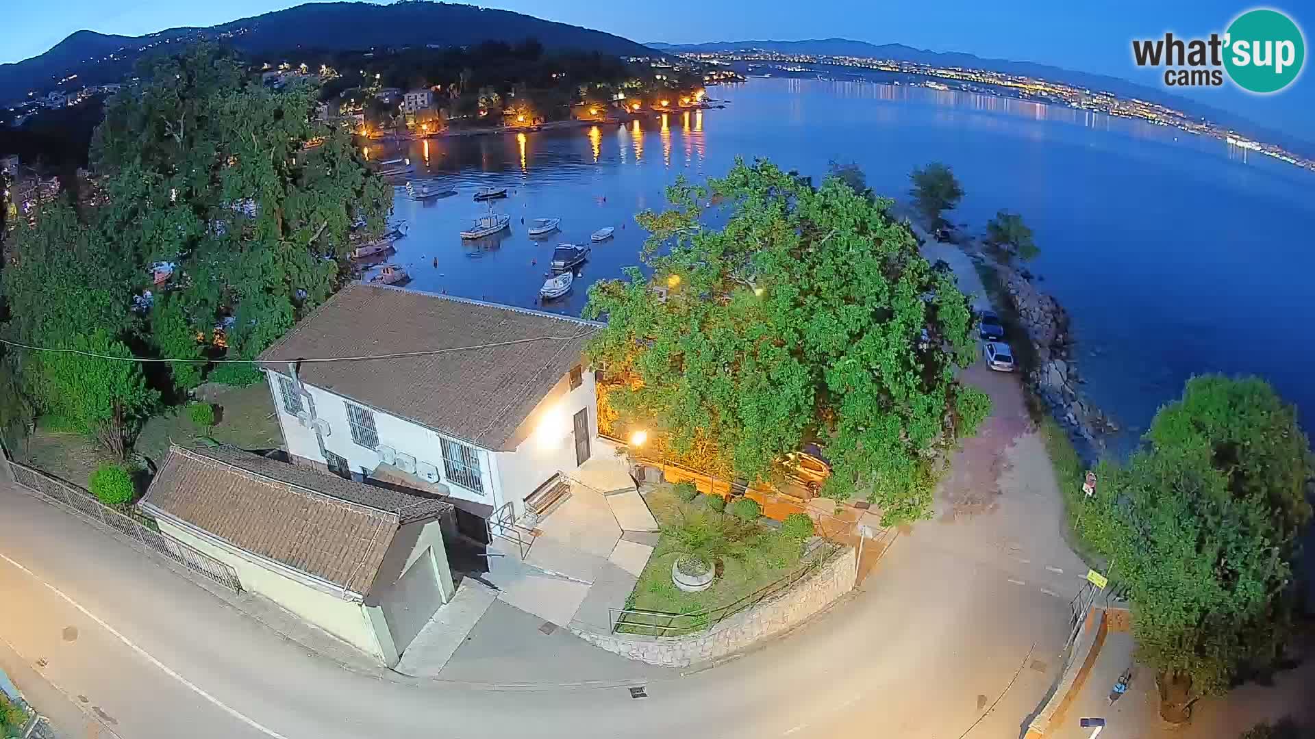 Ika Harbor Webcam – LIVE View of the Harbor and Opatija Lights