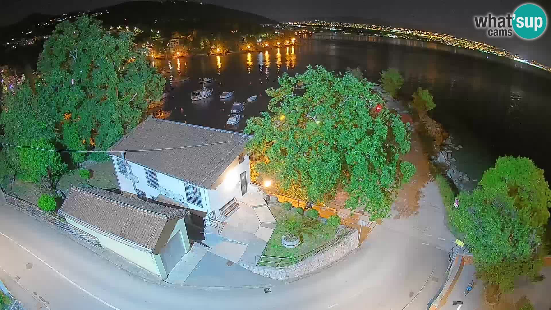 Ika Harbor Webcam – LIVE View of the Harbor and Opatija Lights