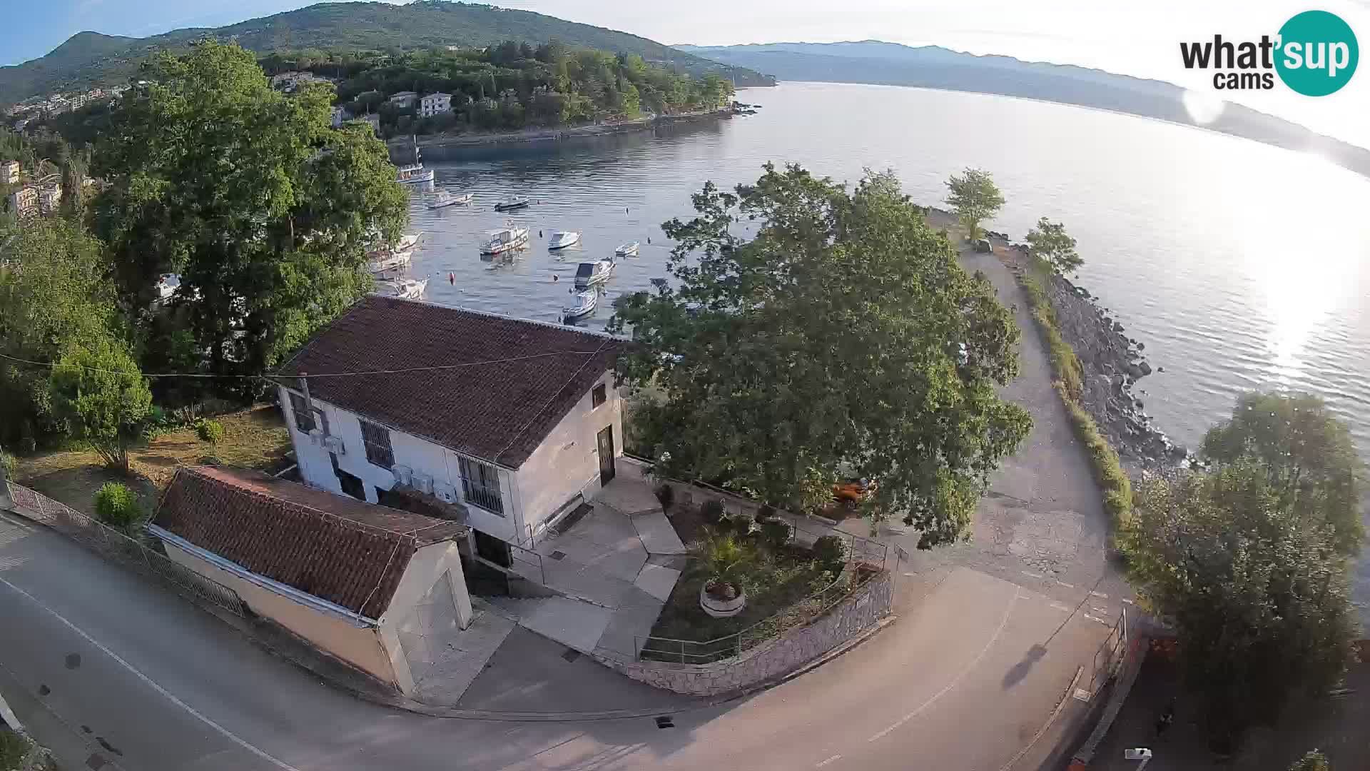 Ika Harbor Webcam – LIVE View of the Harbor and Opatija Lights