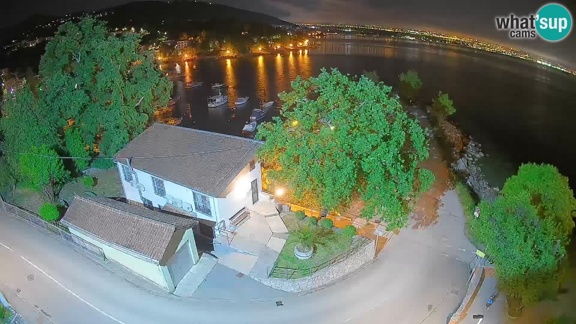 Ika Harbor Webcam – LIVE View of the Harbor and Opatija Lights