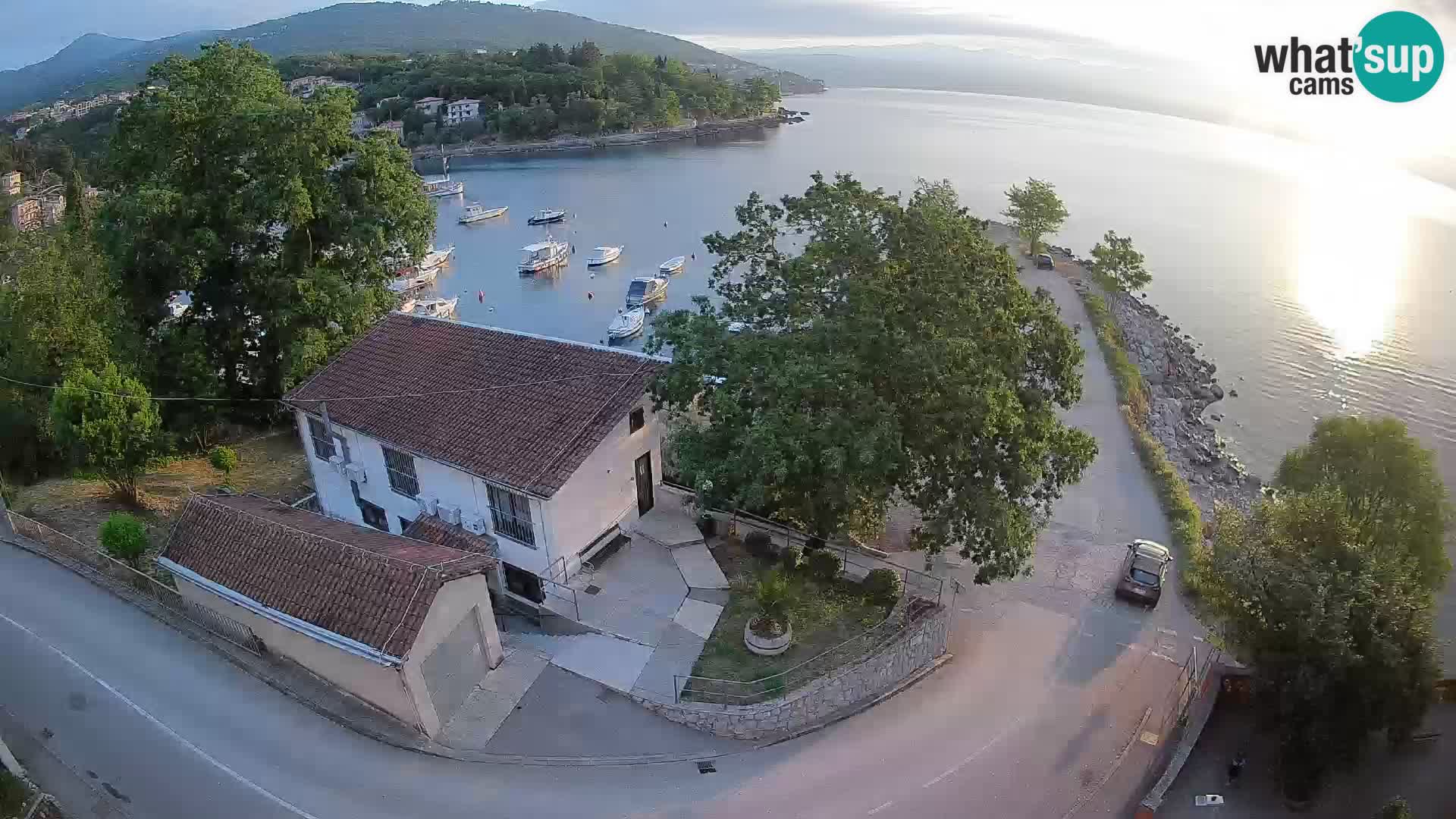 Ika Harbor Webcam – LIVE View of the Harbor and Opatija Lights