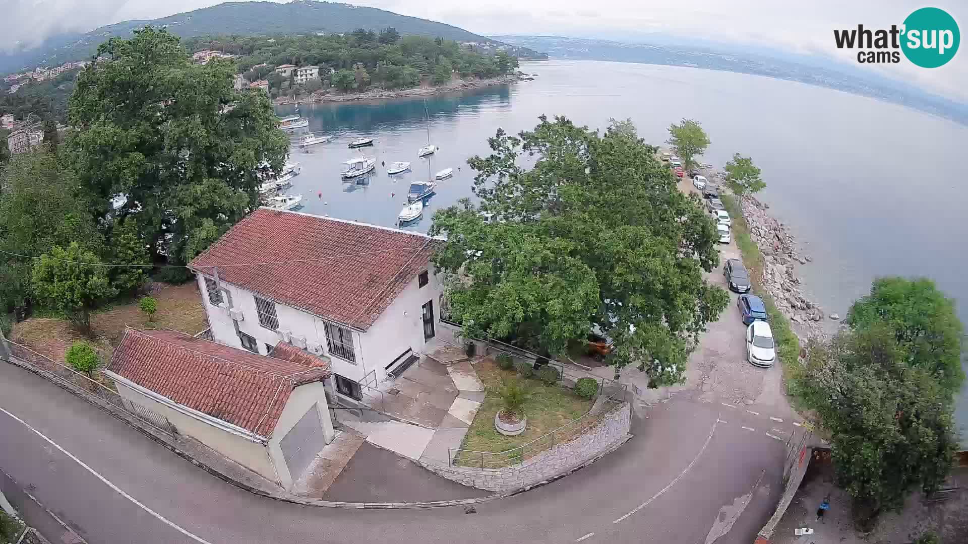 Web kamera luka Ika – Pogled uživo na luku i svjetla Opatije