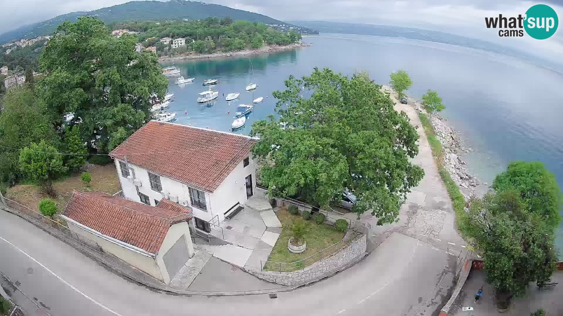 Ika Harbor Webcam – LIVE View of the Harbor and Opatija Lights