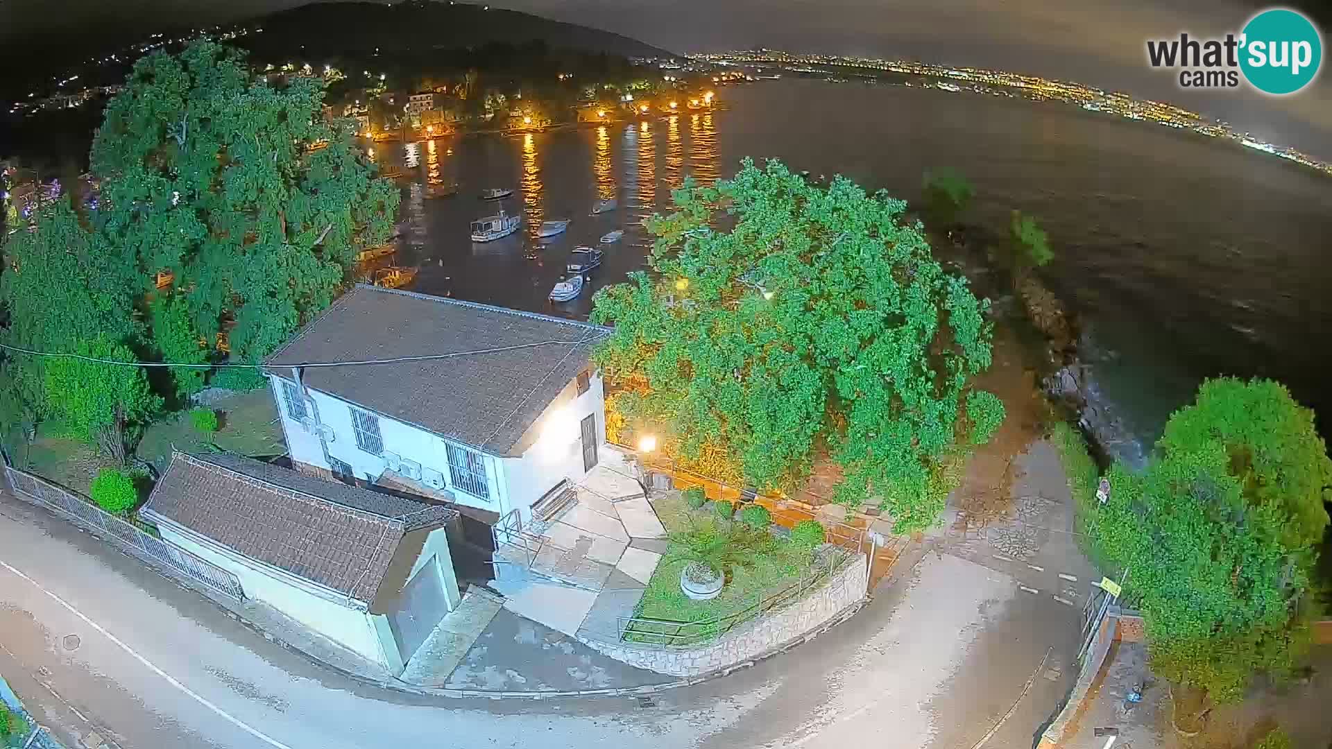 Ika Harbor Webcam – LIVE View of the Harbor and Opatija Lights