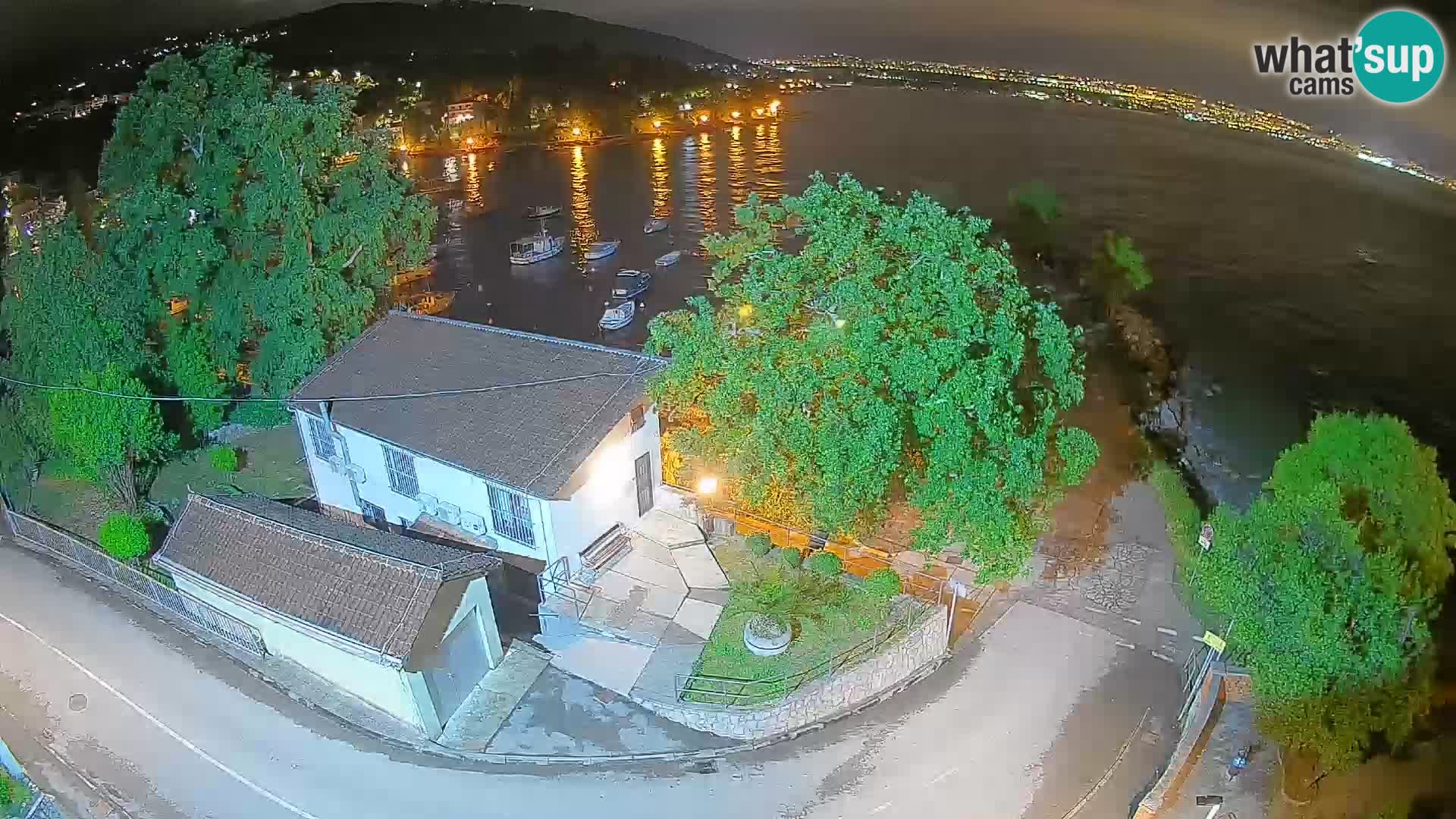 Ika Harbor Webcam – LIVE View of the Harbor and Opatija Lights