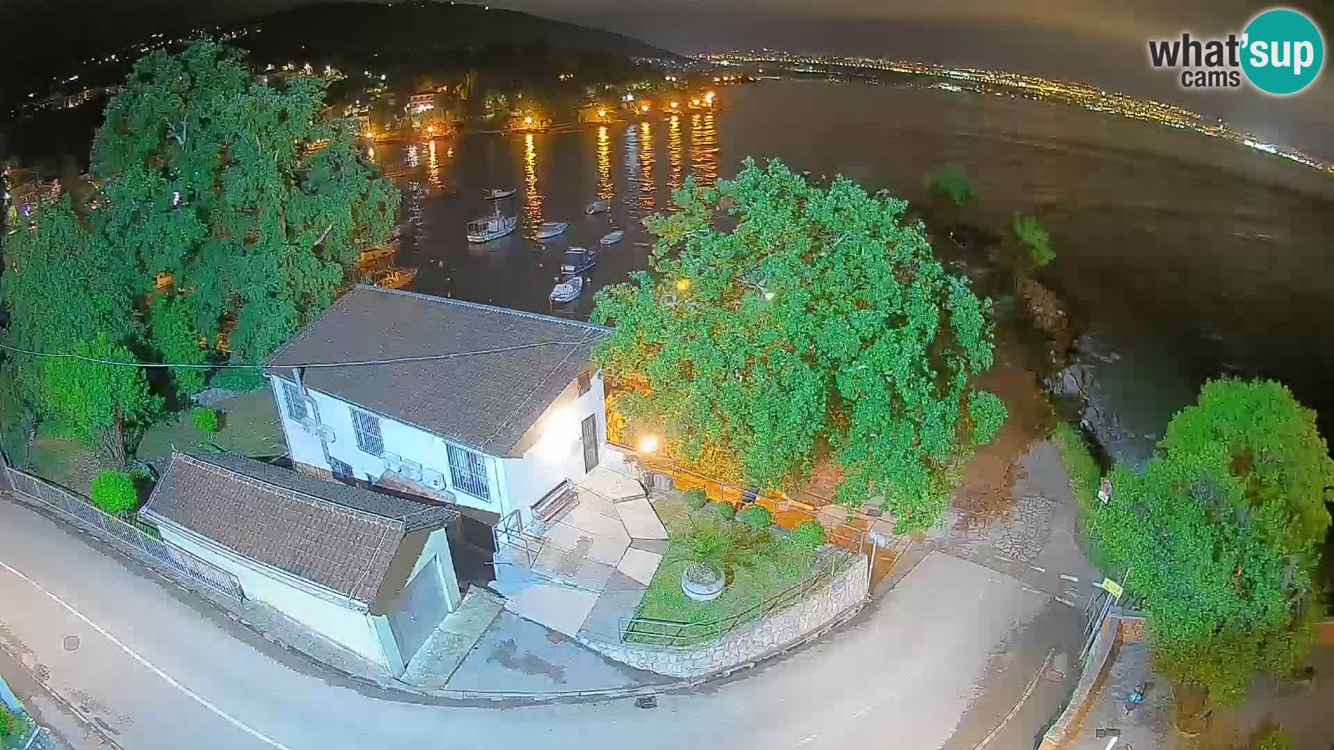 Ika Harbor Webcam – LIVE View of the Harbor and Opatija Lights