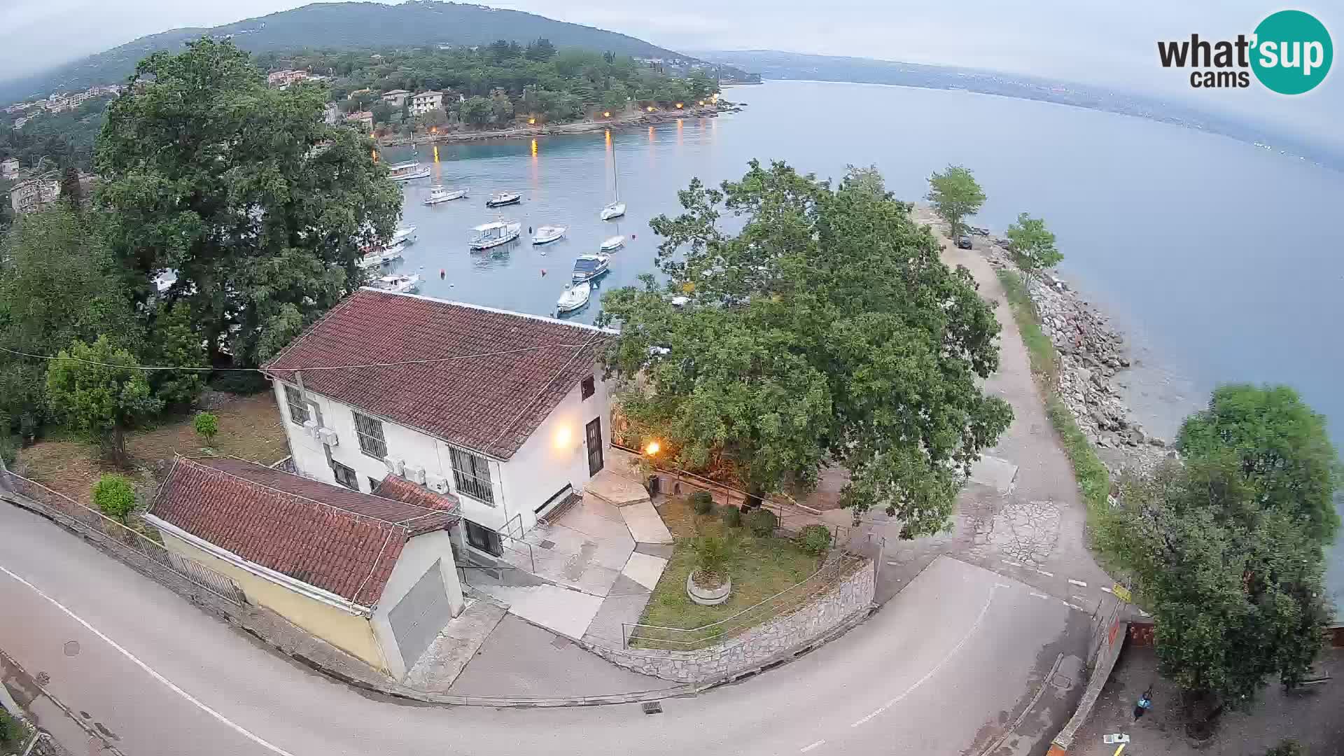 Ika Harbor Webcam – LIVE View of the Harbor and Opatija Lights