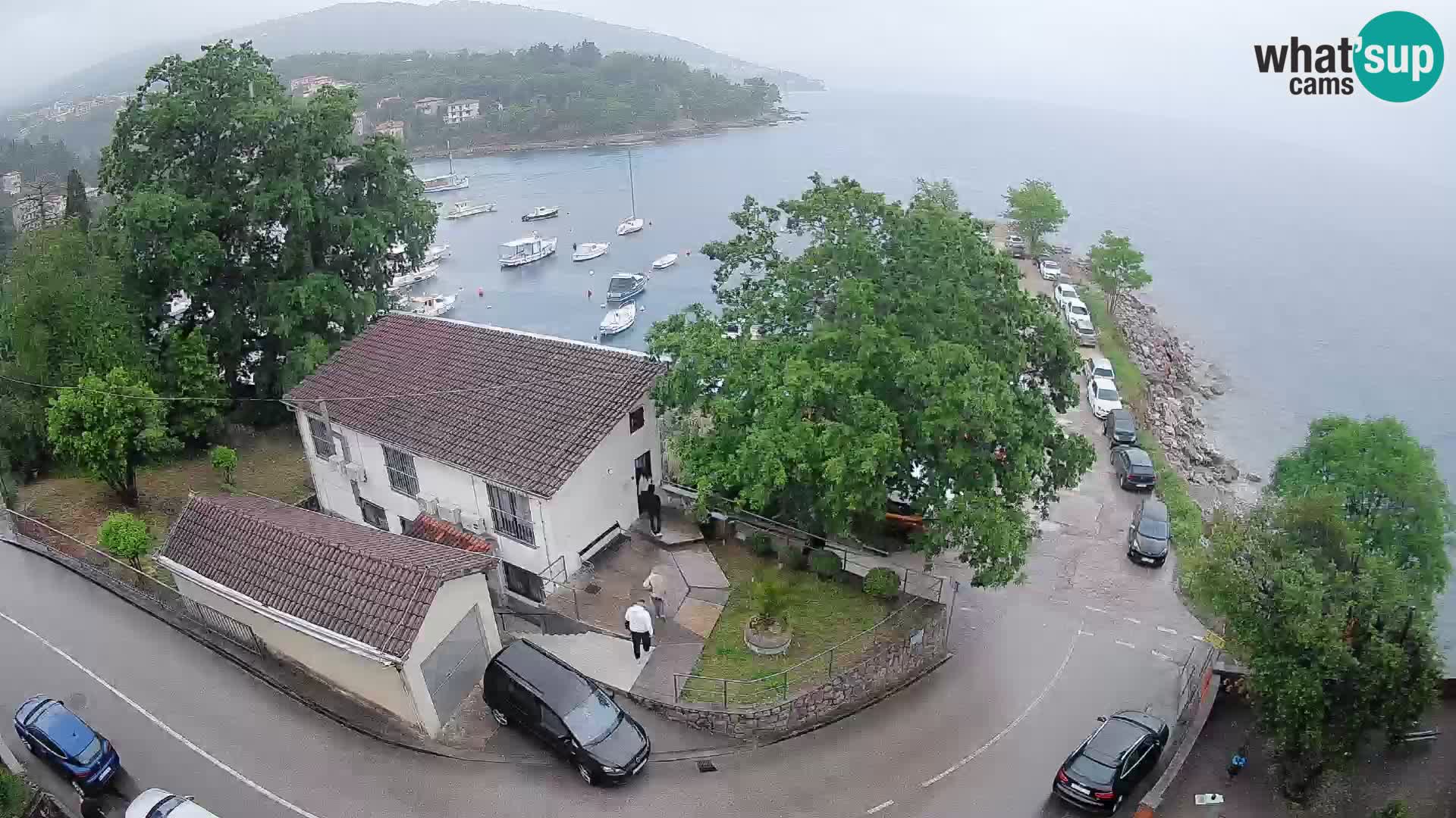 Web kamera luka Ika – Pogled uživo na luku i svjetla Opatije
