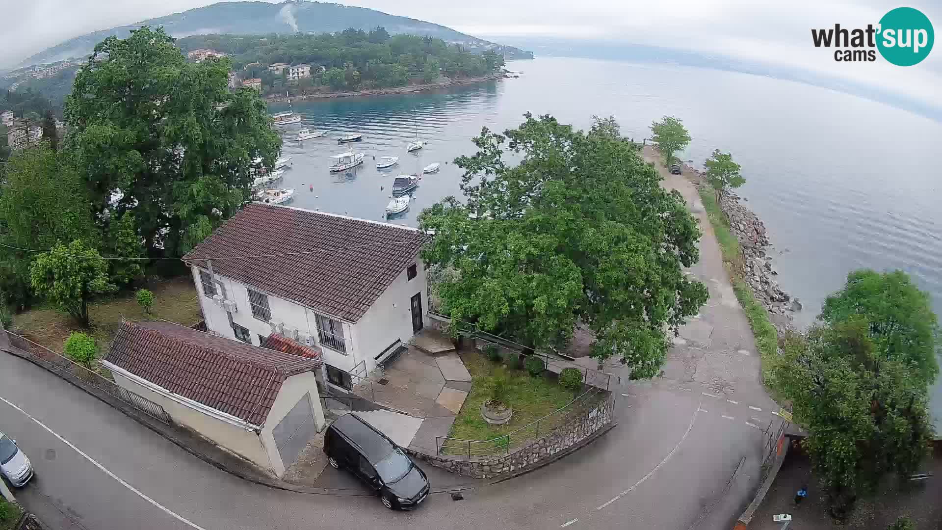 Ika Harbor Webcam – LIVE View of the Harbor and Opatija Lights