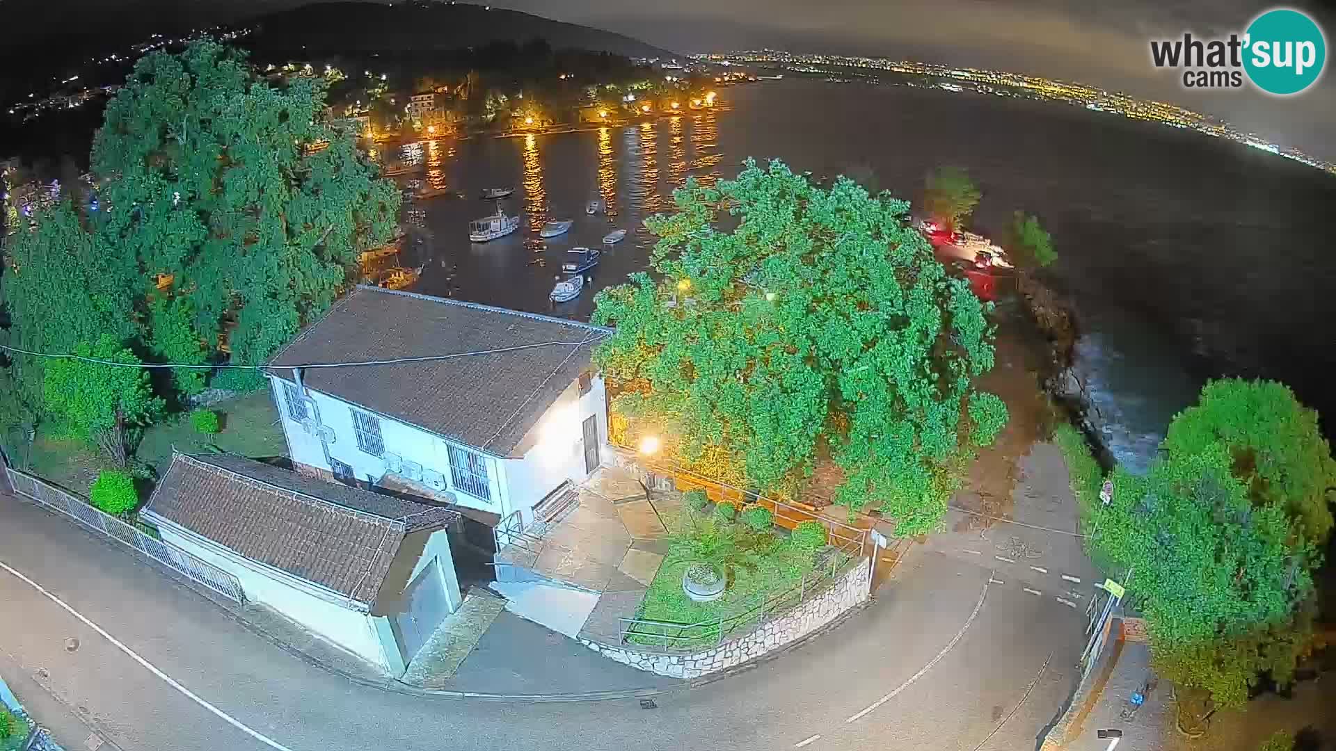 Ika Harbor Webcam – LIVE View of the Harbor and Opatija Lights