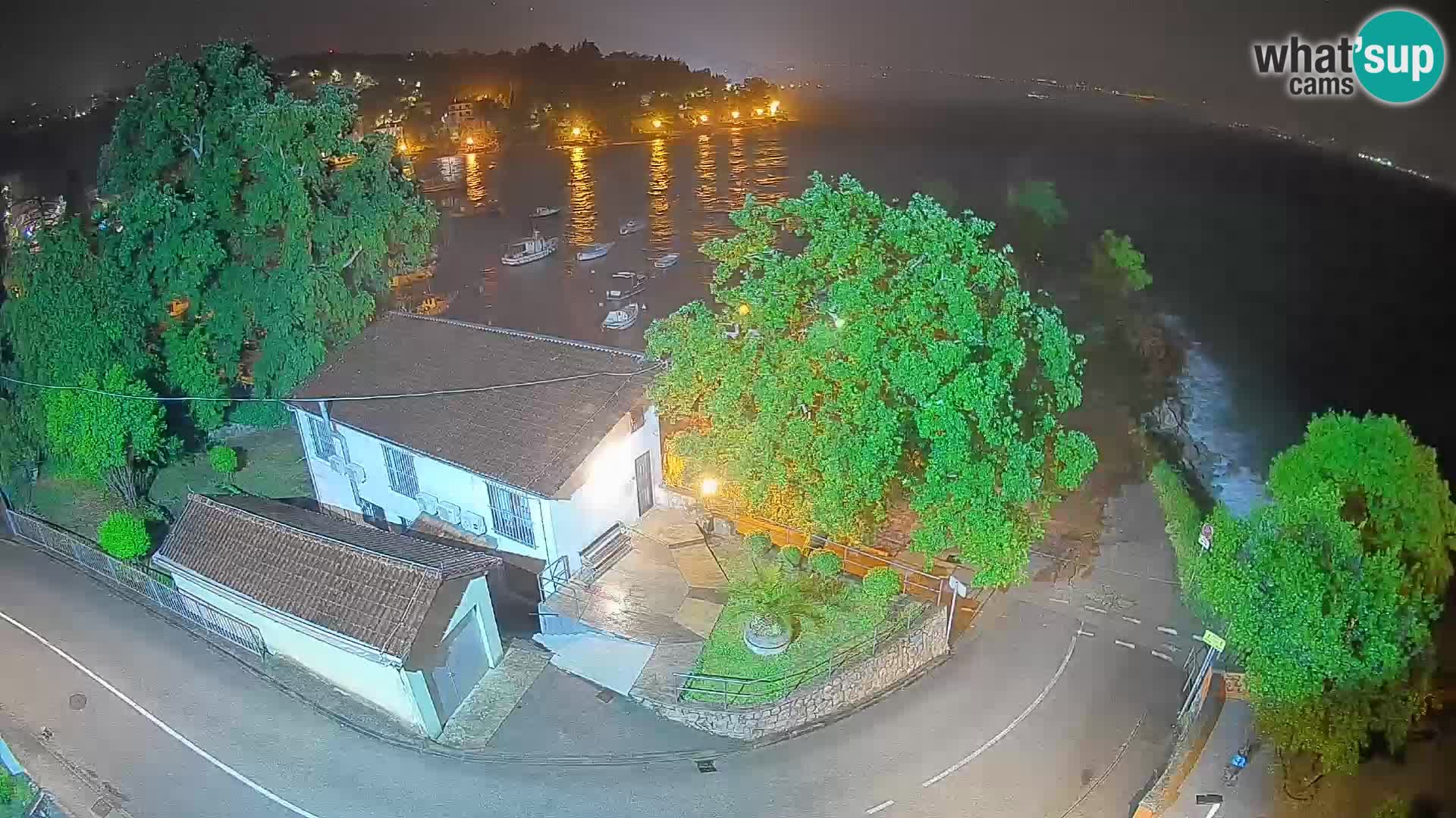 Ika Harbor Webcam – LIVE View of the Harbor and Opatija Lights