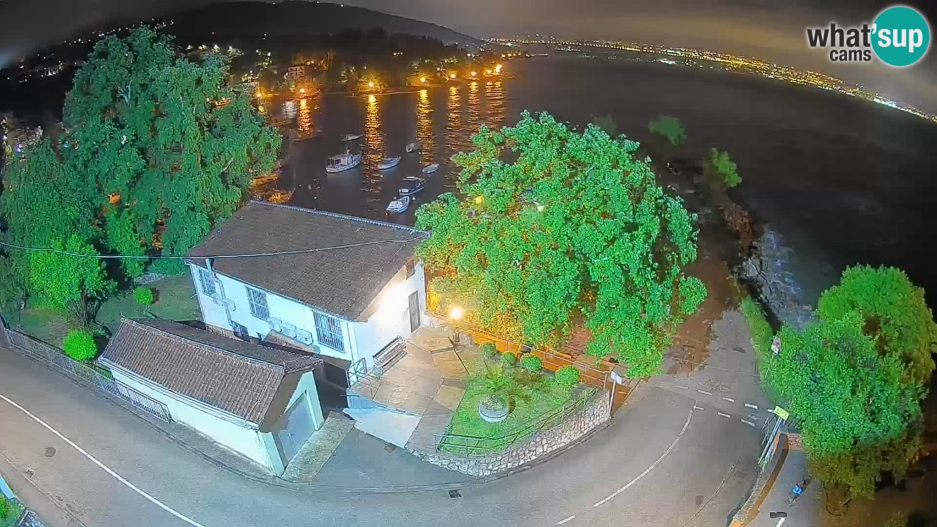 Ika Harbor Webcam – LIVE View of the Harbor and Opatija Lights