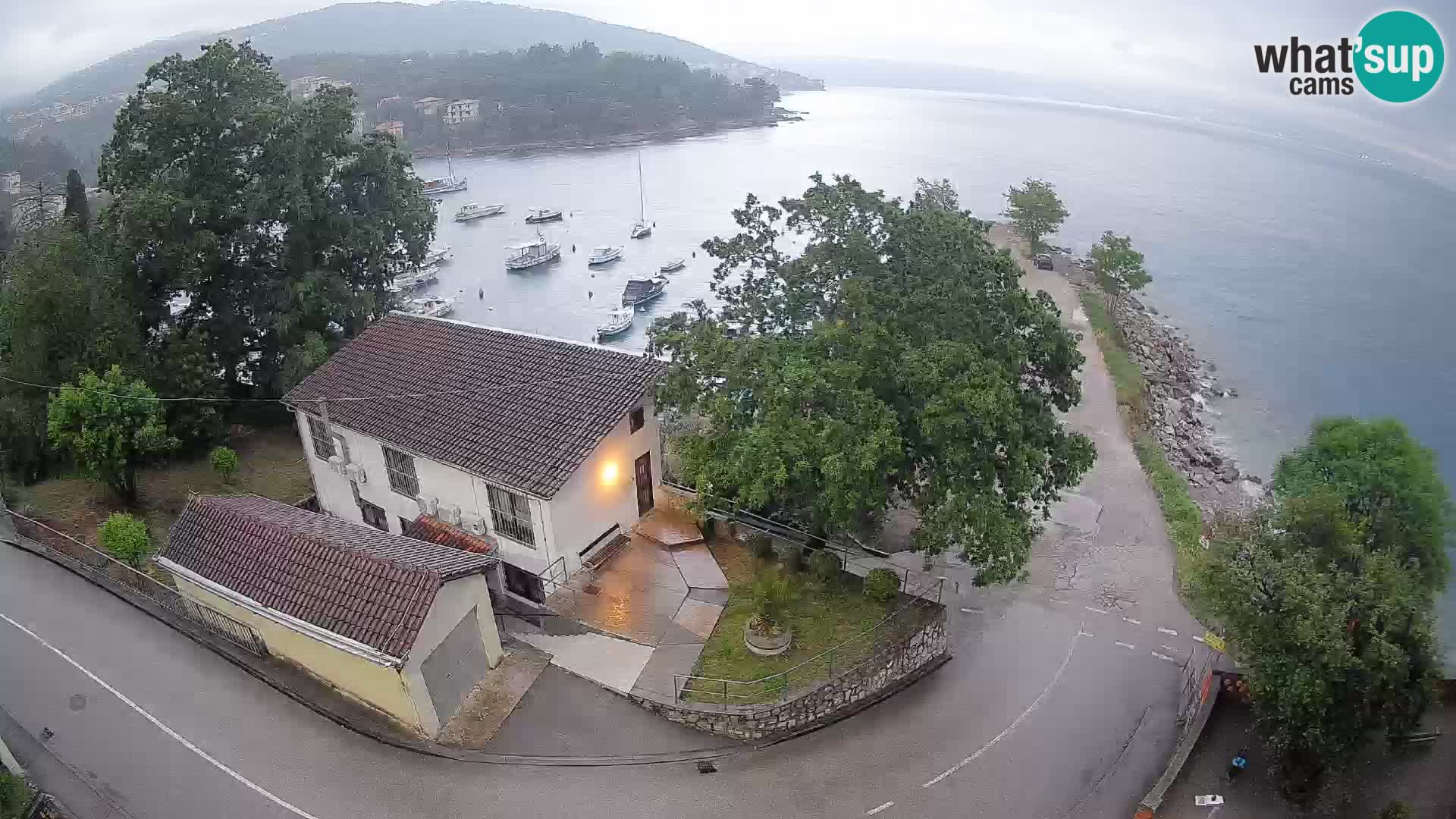 Ika Harbor Webcam – LIVE View of the Harbor and Opatija Lights