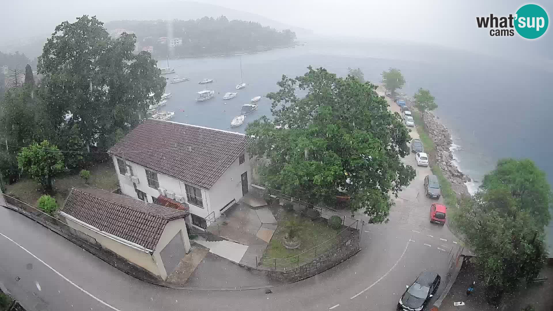 Ika Harbor Webcam – LIVE View of the Harbor and Opatija Lights