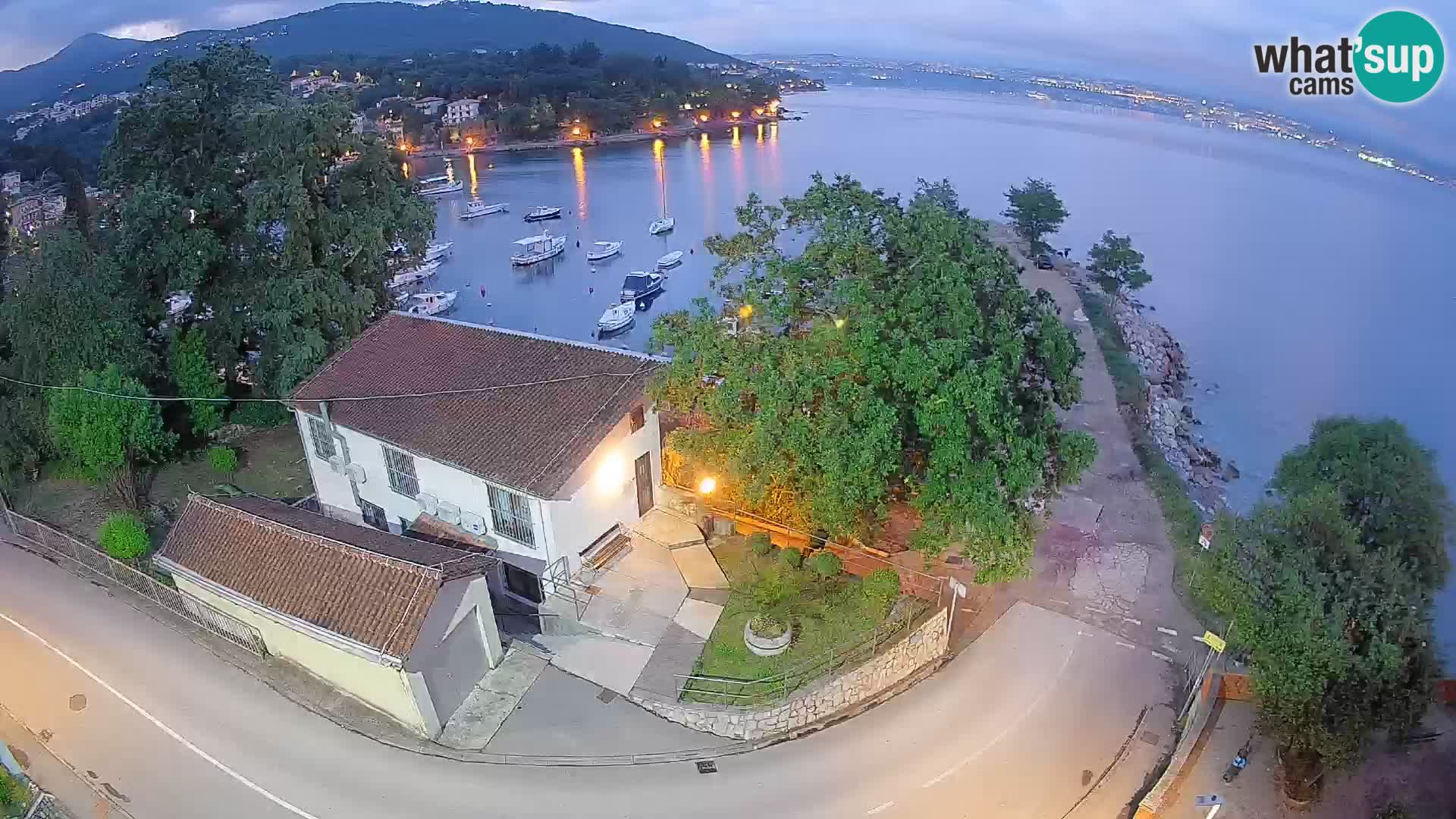Webcam puerto de Ika – Vista en directo y luces de Opatija