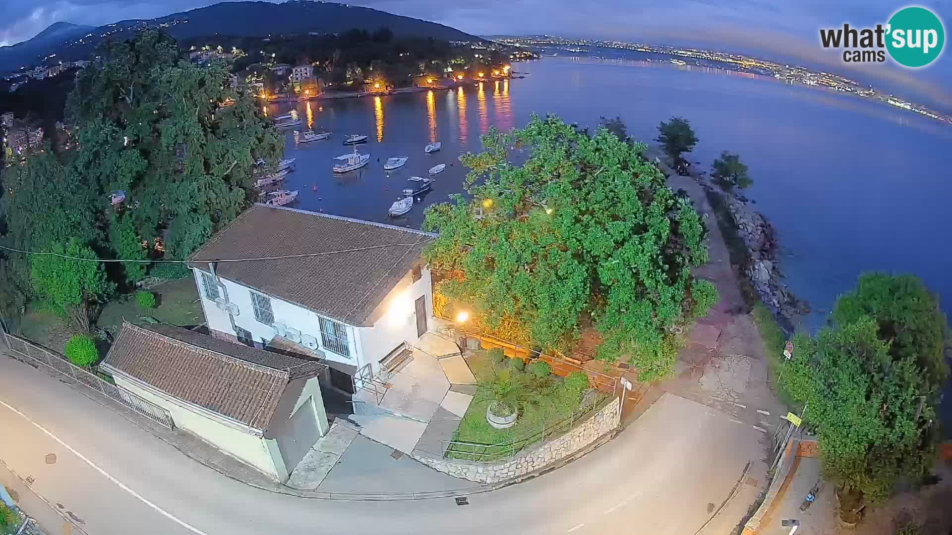 Webcam puerto de Ika – Vista en directo y luces de Opatija