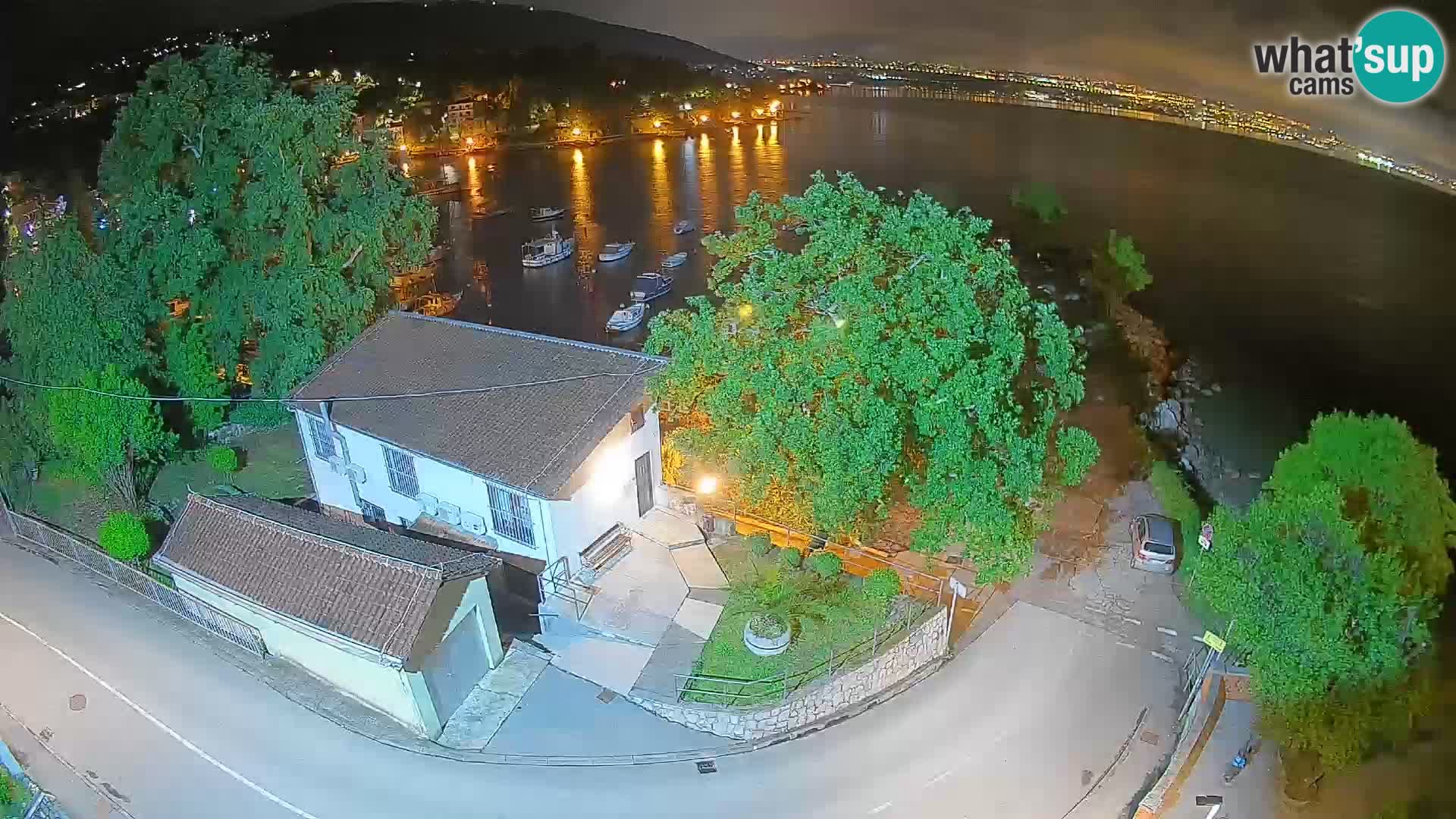 Ika Harbor Webcam – LIVE View of the Harbor and Opatija Lights