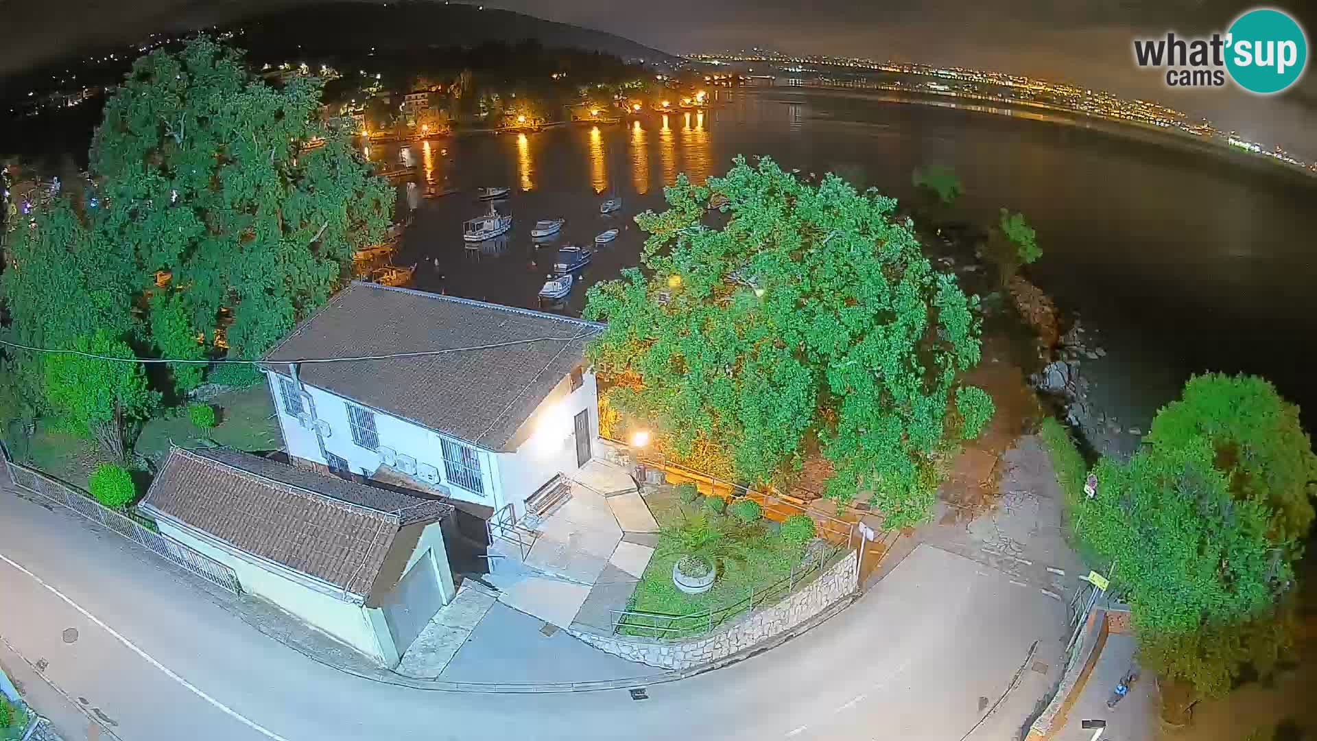Ika Harbor Webcam – LIVE View of the Harbor and Opatija Lights