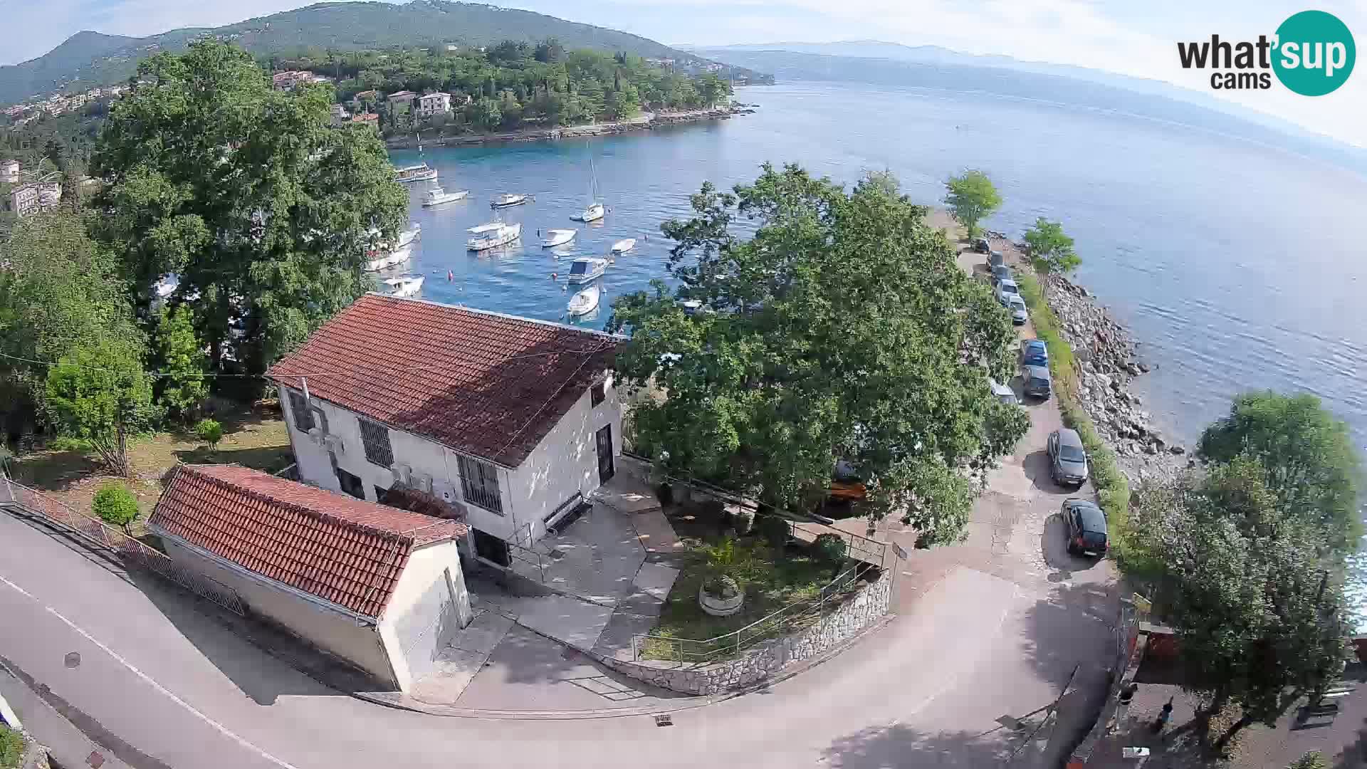 Web kamera luka Ika – Pogled uživo na luku i svjetla Opatije