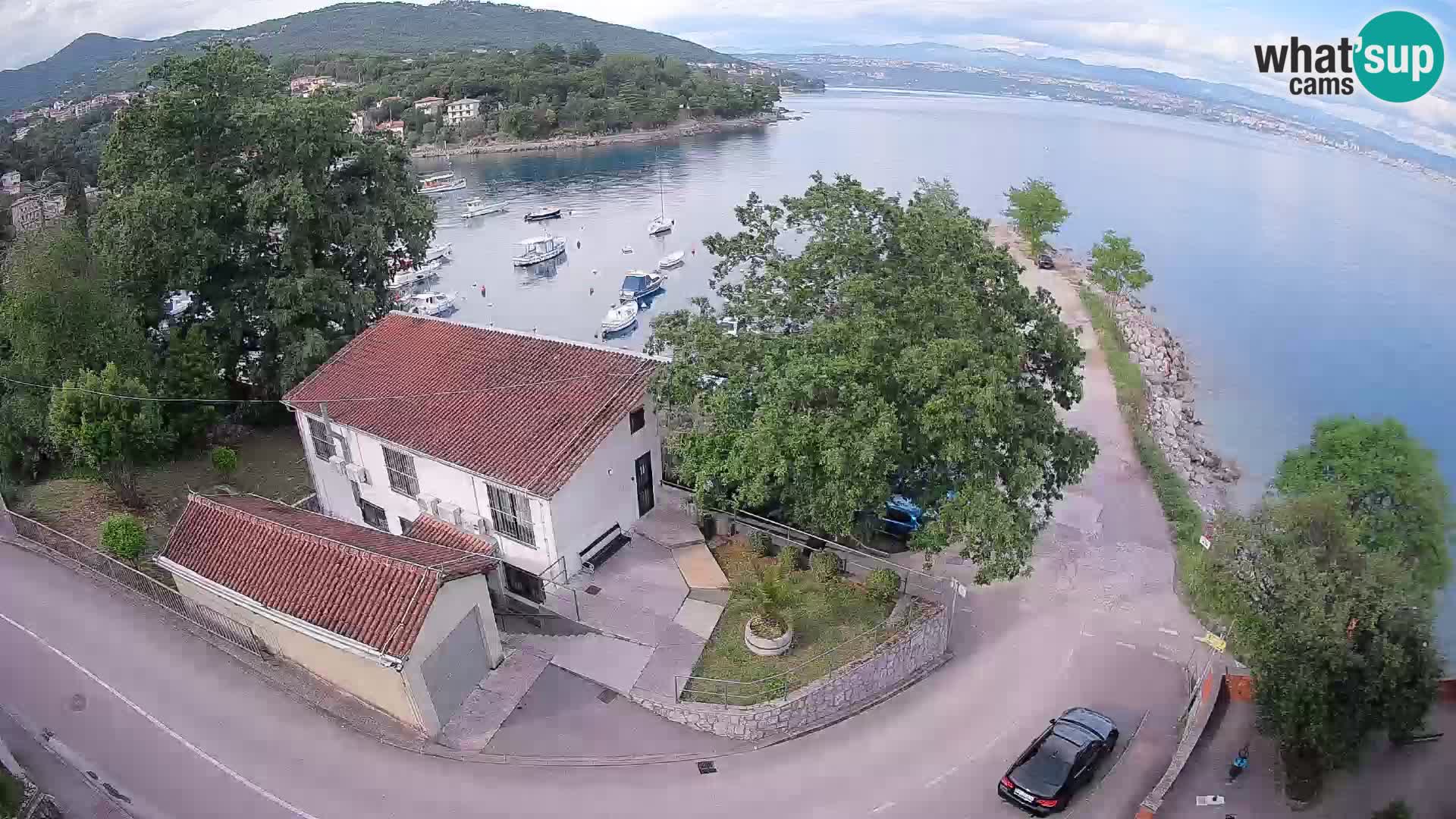 Ika Harbor Webcam – LIVE View of the Harbor and Opatija Lights