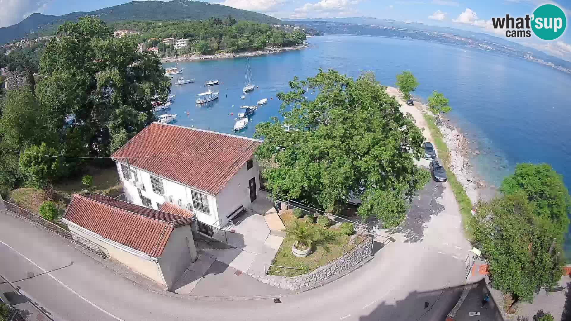 Web kamera luka Ika – Pogled uživo na luku i svjetla Opatije