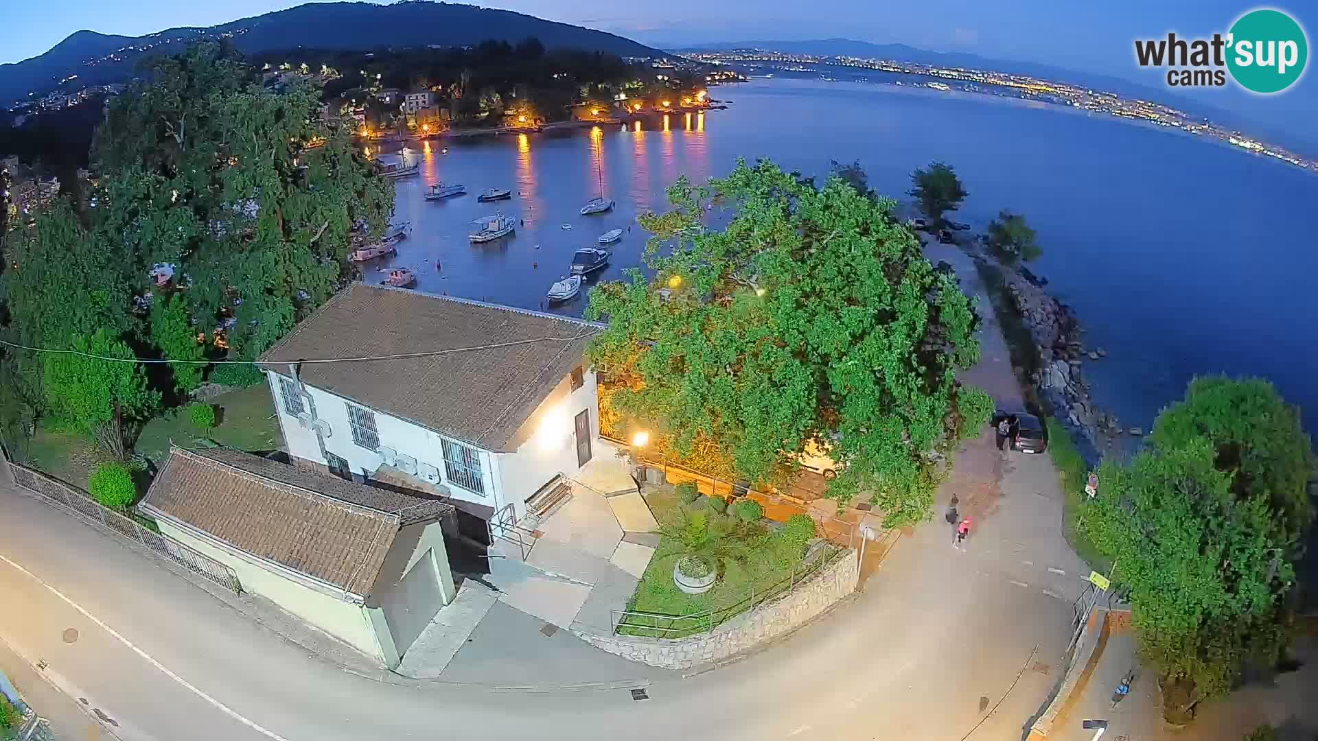 Ika Harbor Webcam – LIVE View of the Harbor and Opatija Lights