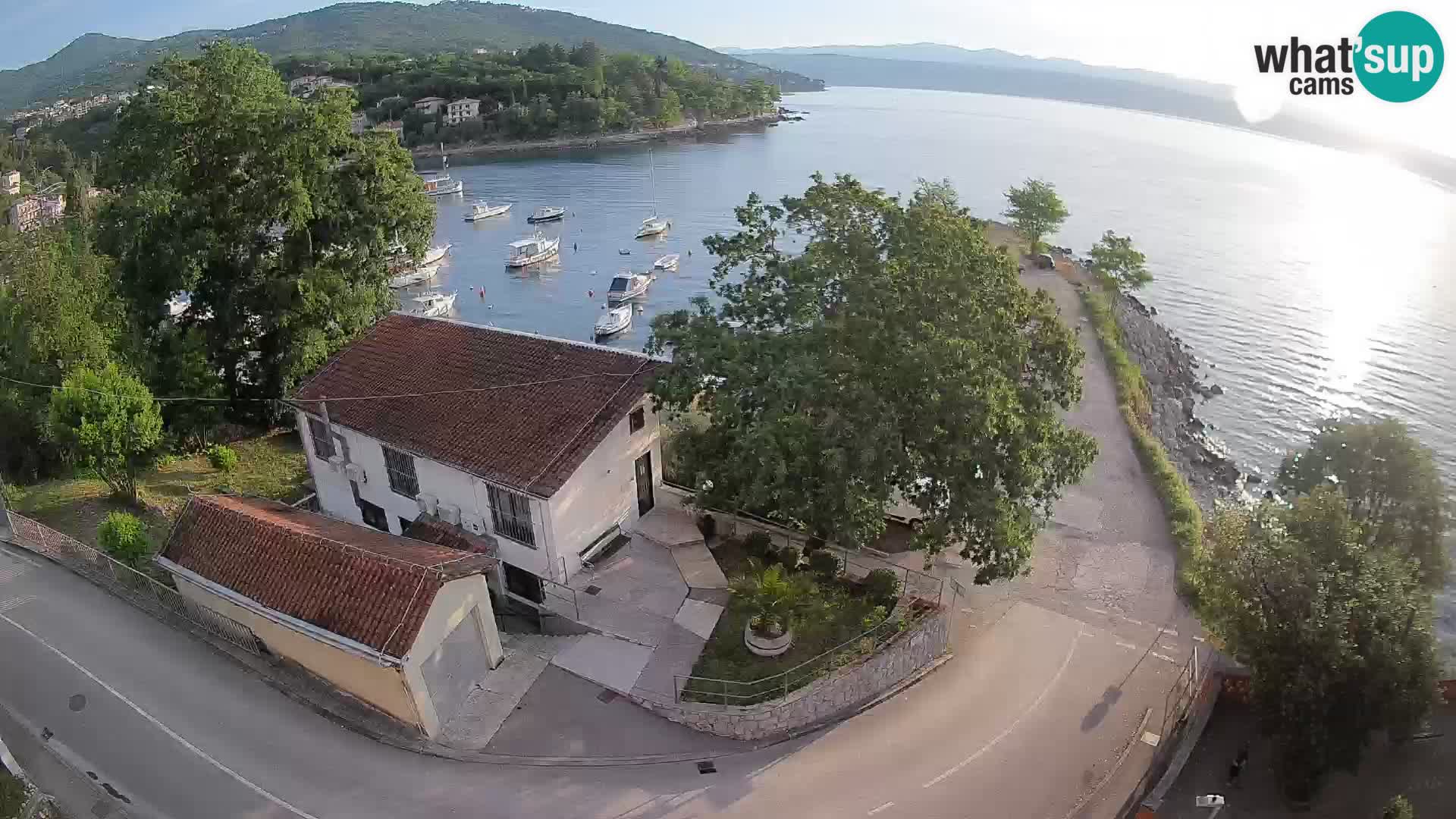 Ika Harbor Webcam – LIVE View of the Harbor and Opatija Lights