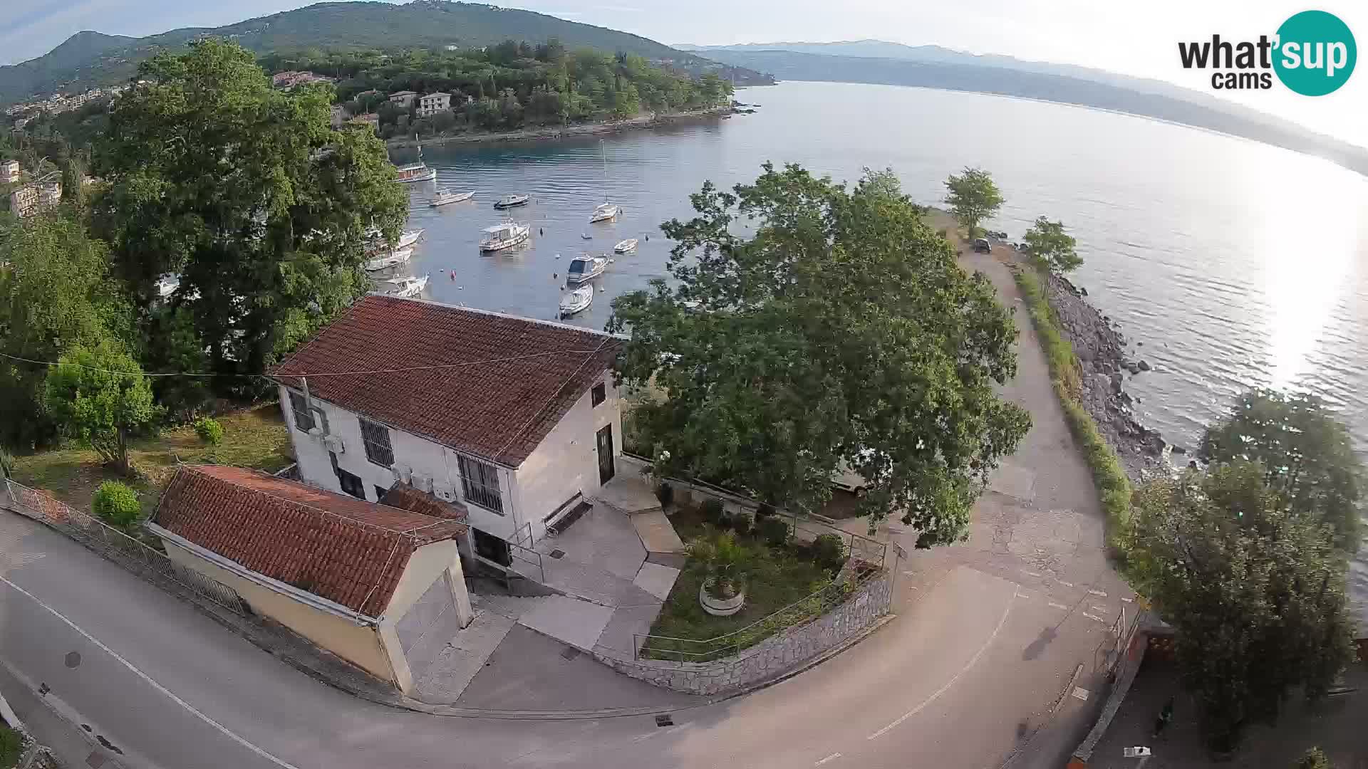 Ika Harbor Webcam – LIVE View of the Harbor and Opatija Lights