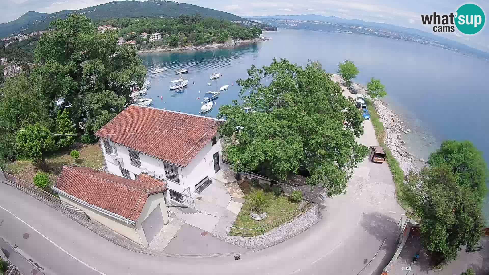 Ika Harbor Webcam – LIVE View of the Harbor and Opatija Lights
