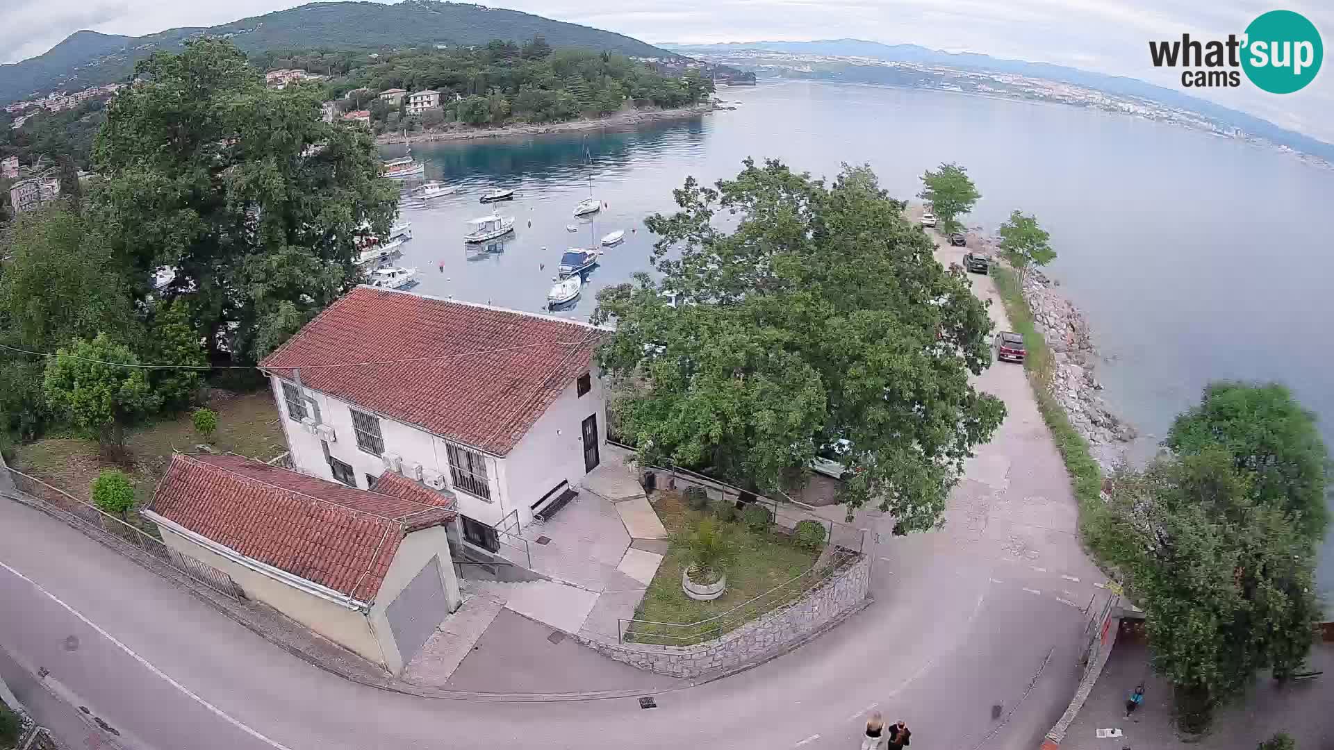 Web kamera luka Ika – Pogled uživo na luku i svjetla Opatije