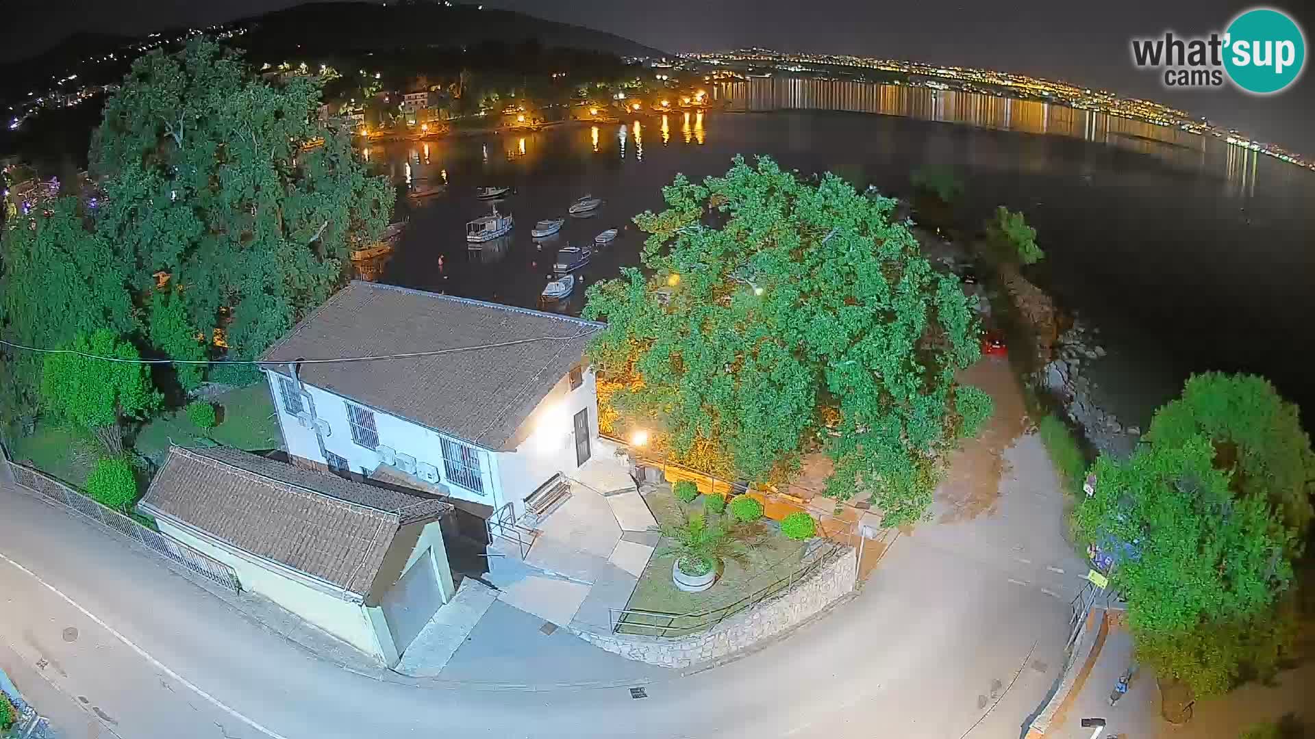 Ika Harbor Webcam – LIVE View of the Harbor and Opatija Lights