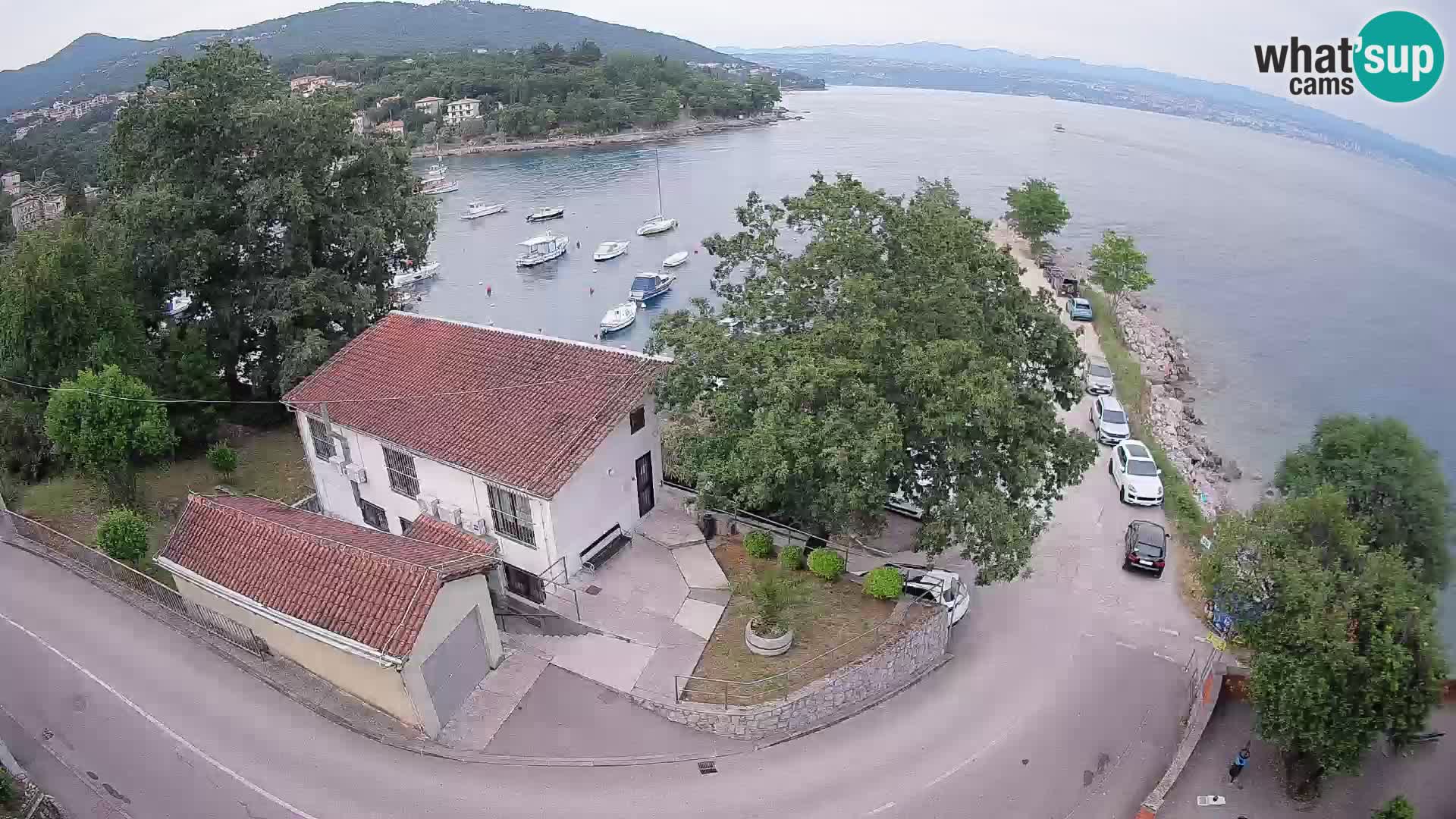 Web kamera luka Ika – Pogled uživo na luku i svjetla Opatije