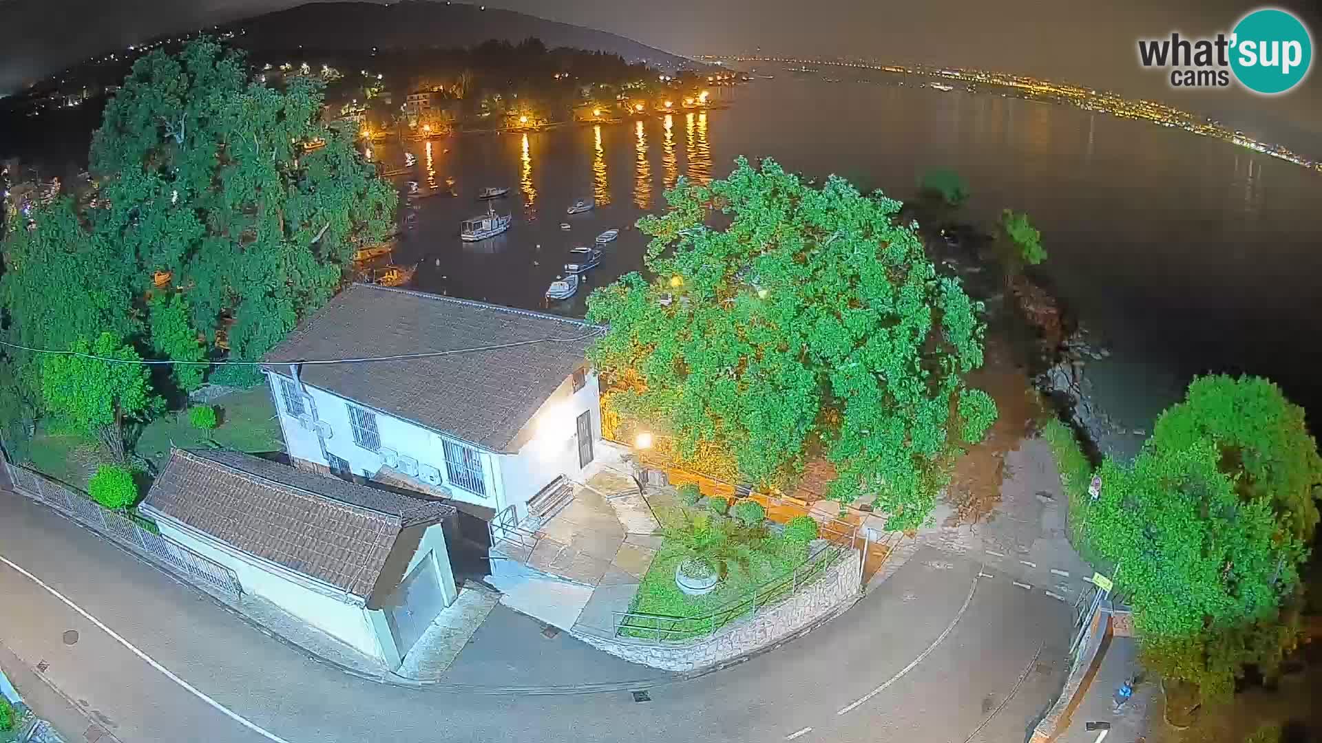 Ika Harbor Webcam – LIVE View of the Harbor and Opatija Lights