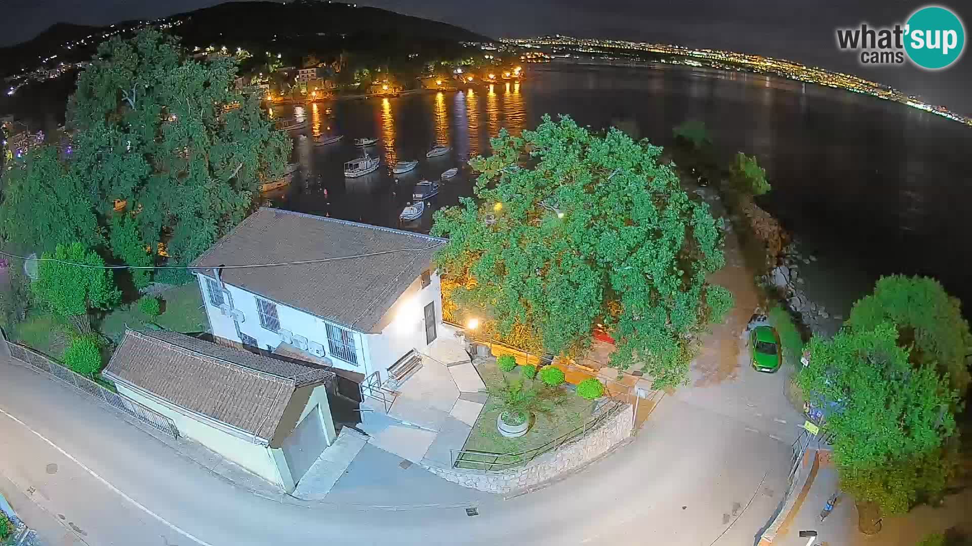 Ika Harbor Webcam – LIVE View of the Harbor and Opatija Lights