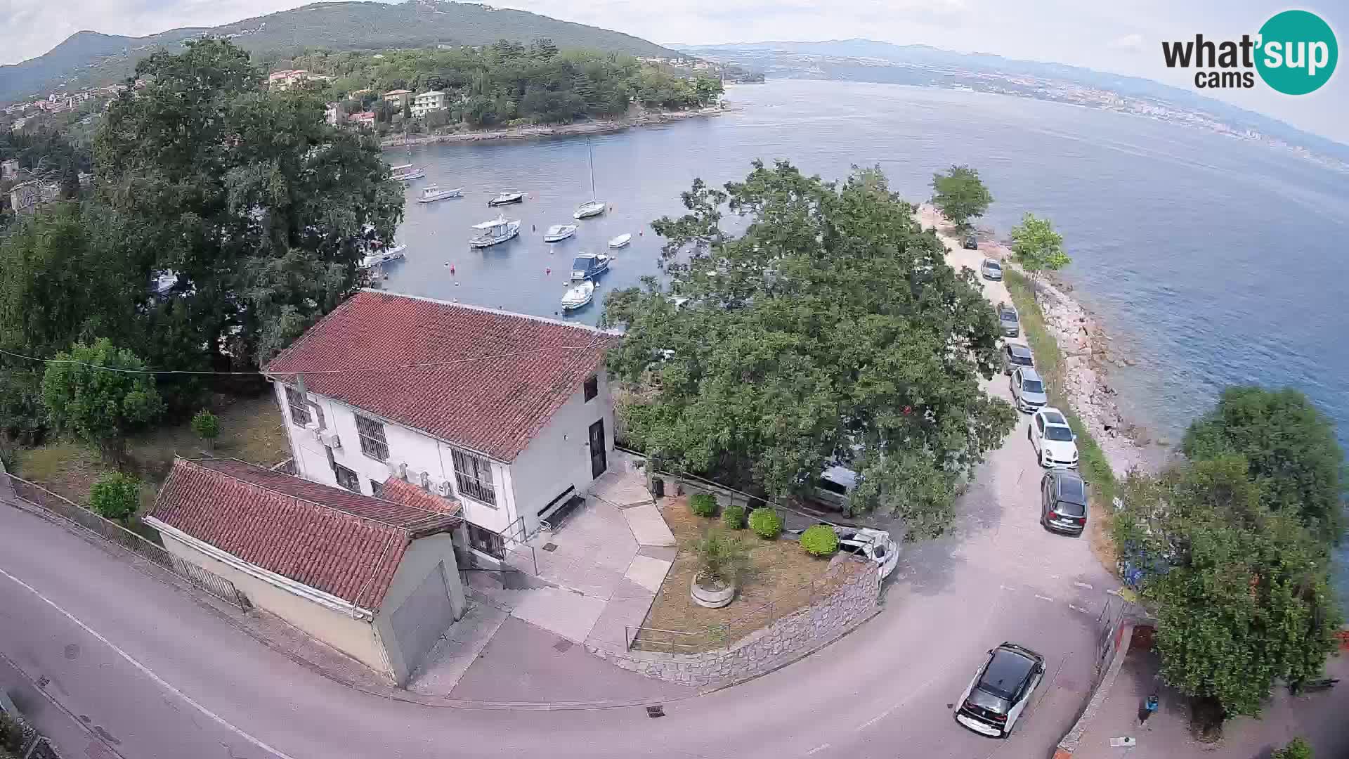 Web kamera luka Ika – Pogled uživo na luku i svjetla Opatije