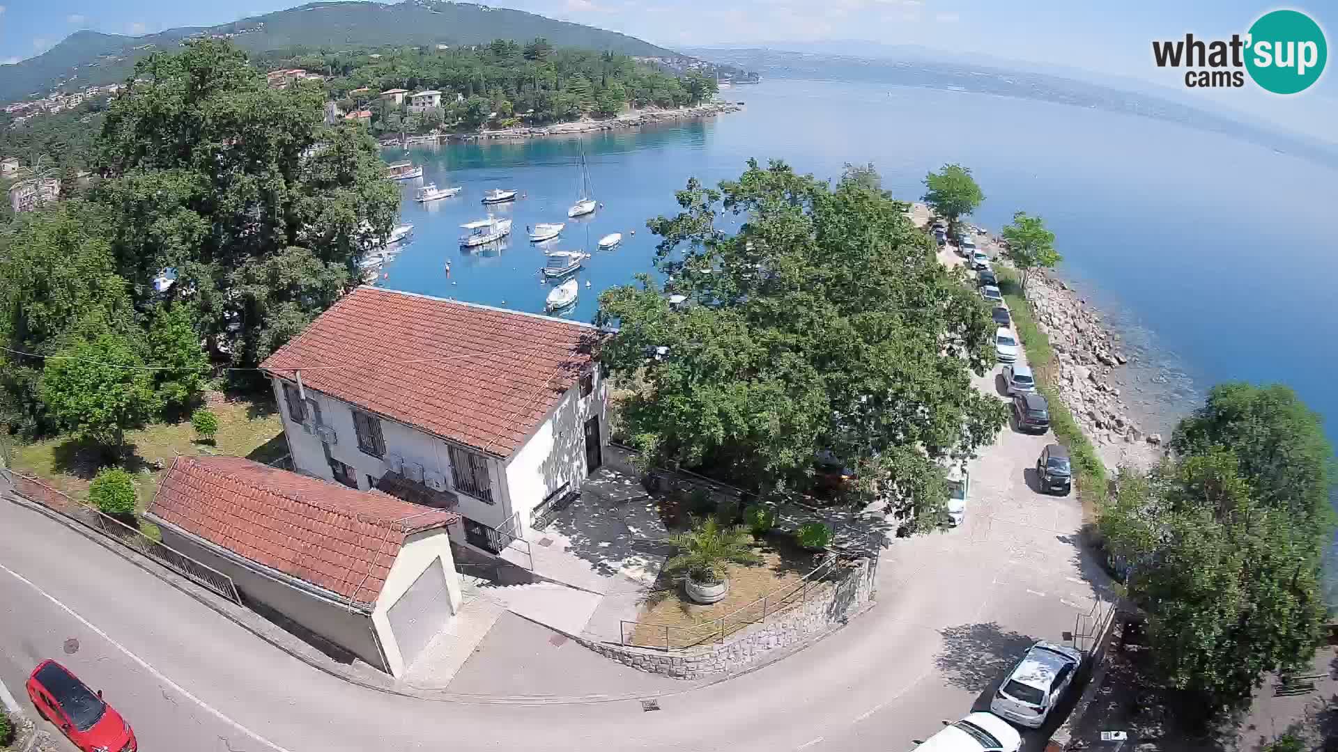 Spletna kamera pristanišče Ika – Pogled v živo na pristanišče in luči Opatije