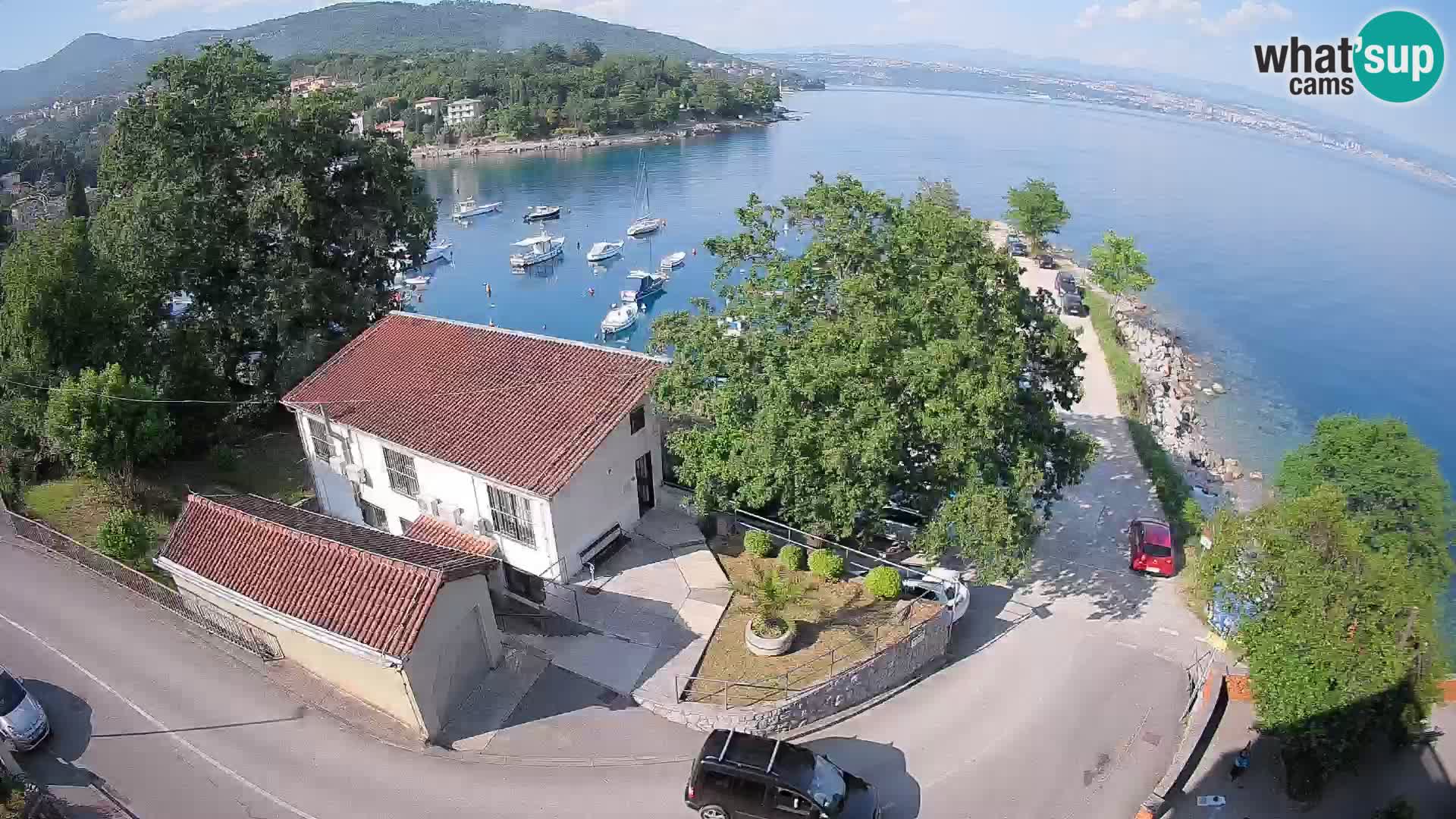 Web kamera luka Ika – Pogled uživo na luku i svjetla Opatije