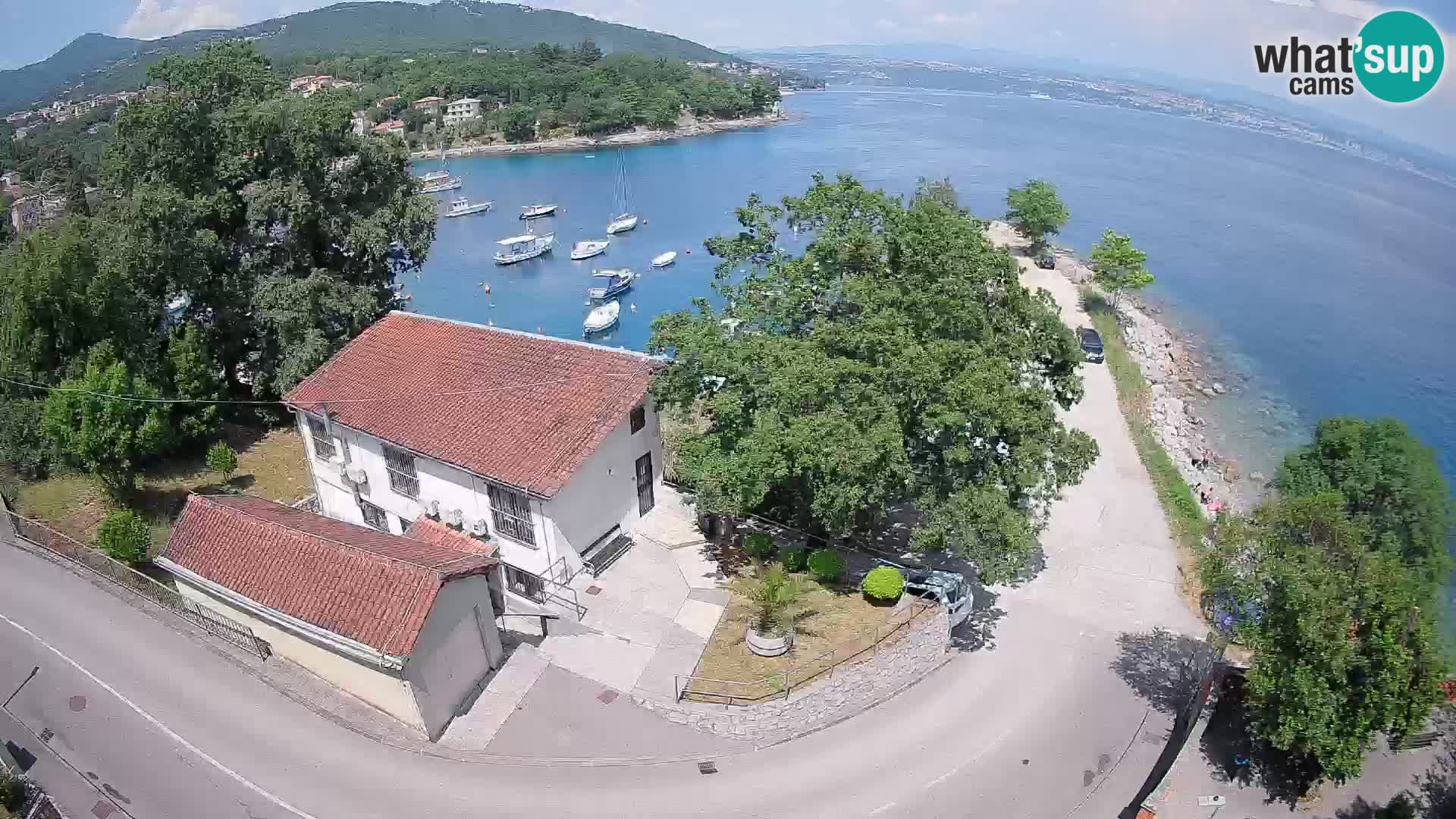 Ika Harbor Webcam – LIVE View of the Harbor and Opatija Lights