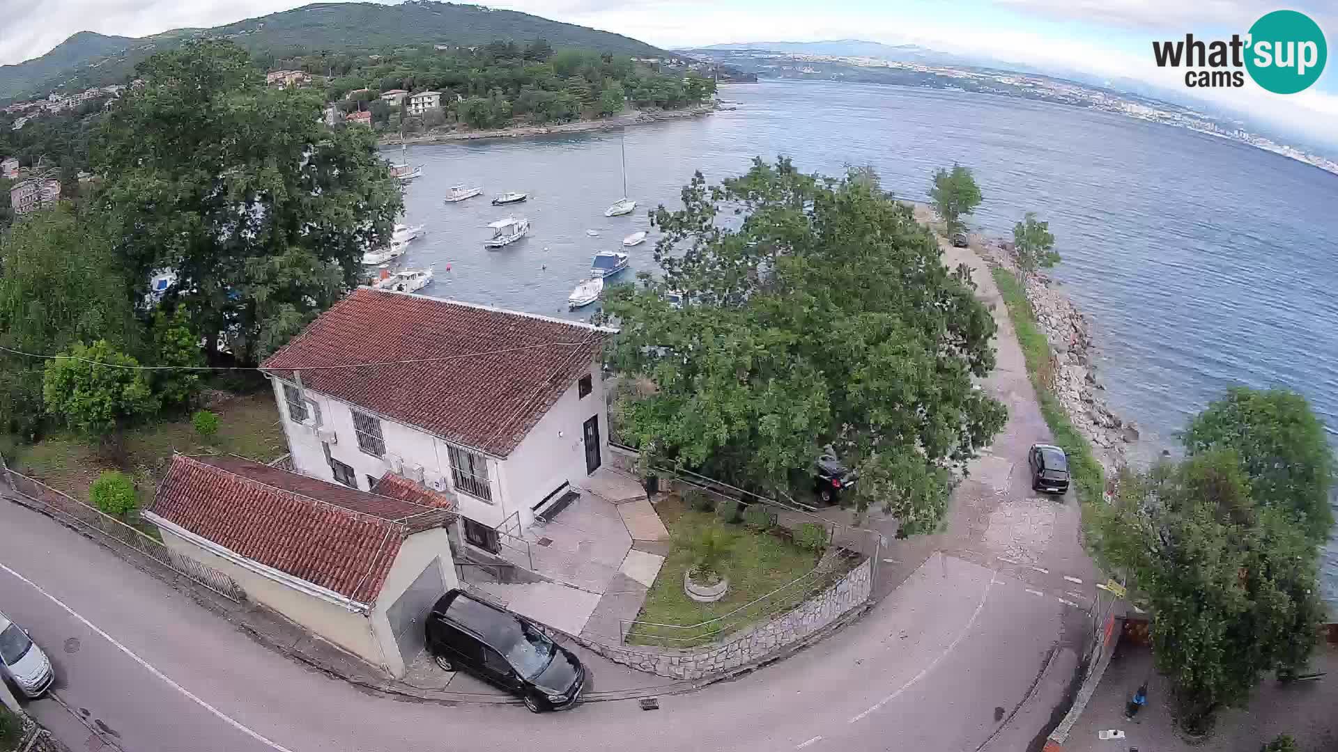 Ika Harbor Webcam – LIVE View of the Harbor and Opatija Lights